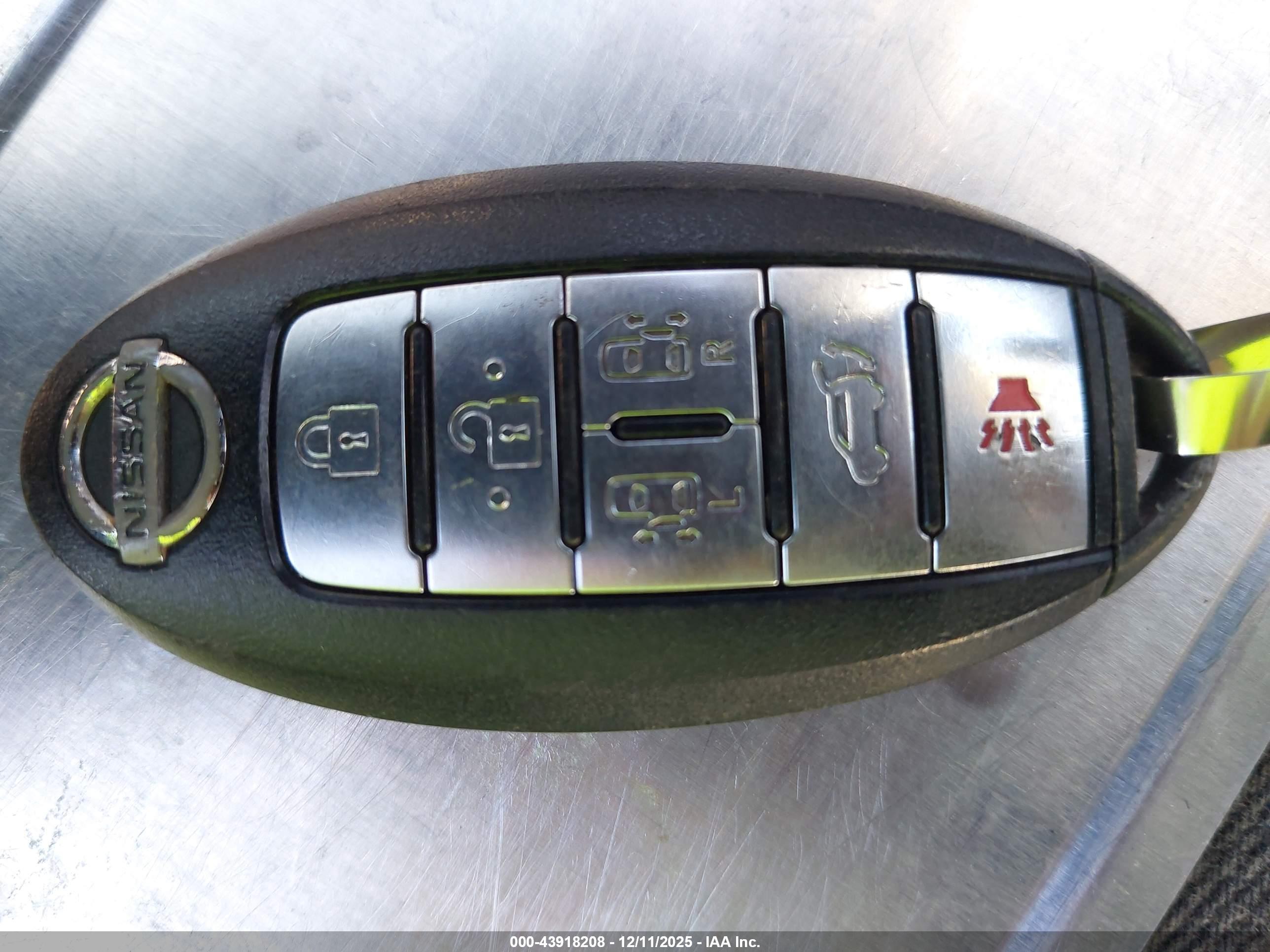 NISSAN QUEST image 11