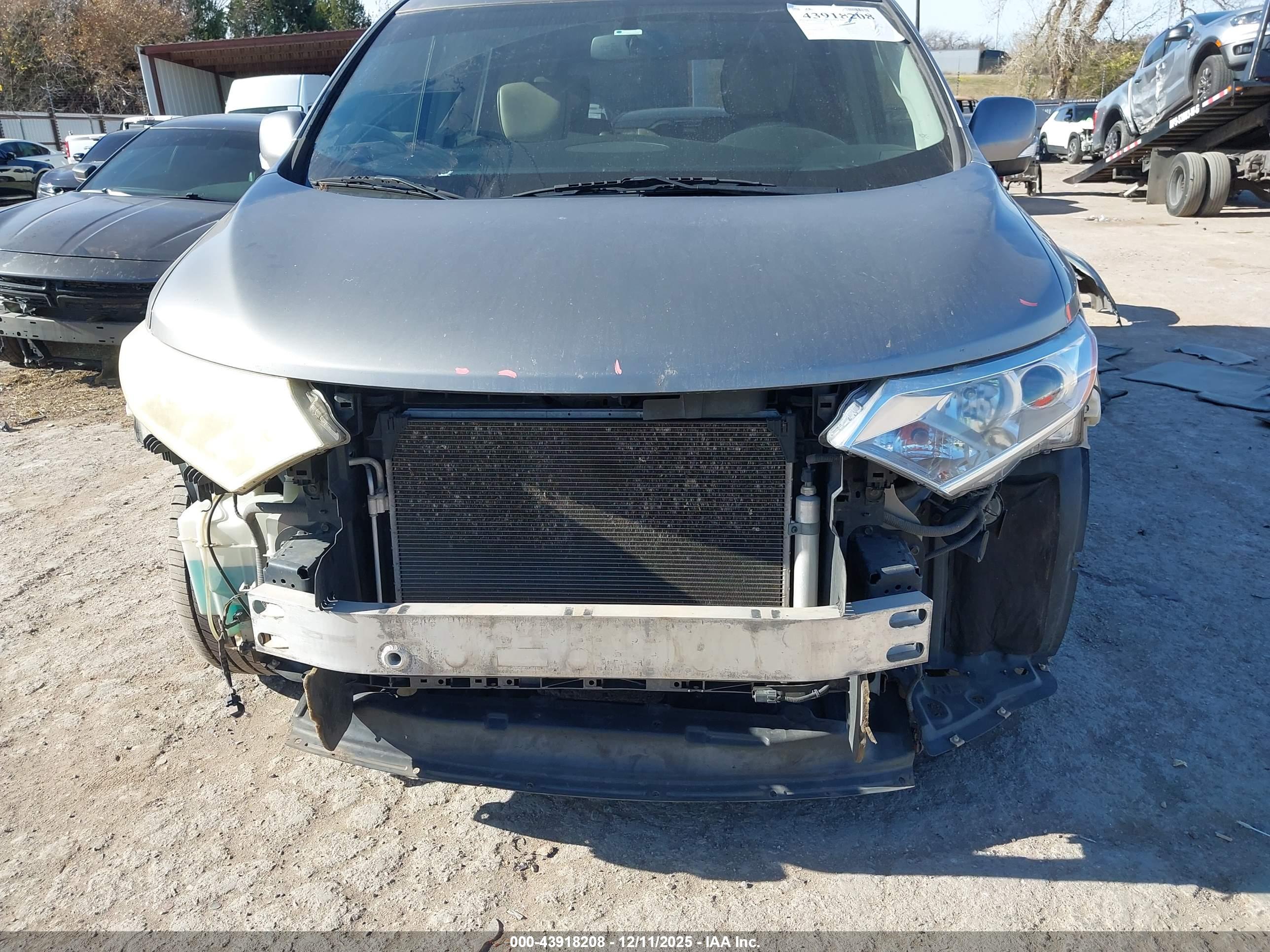 NISSAN QUEST image 6