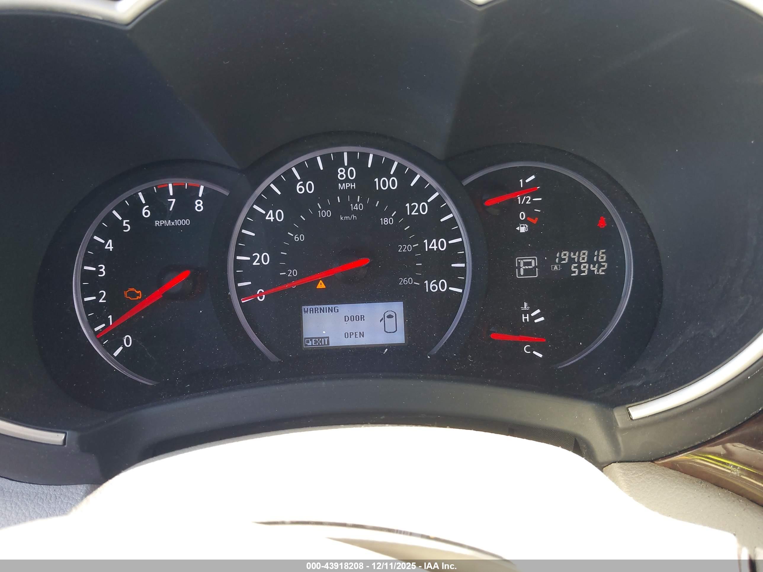 NISSAN QUEST image 7
