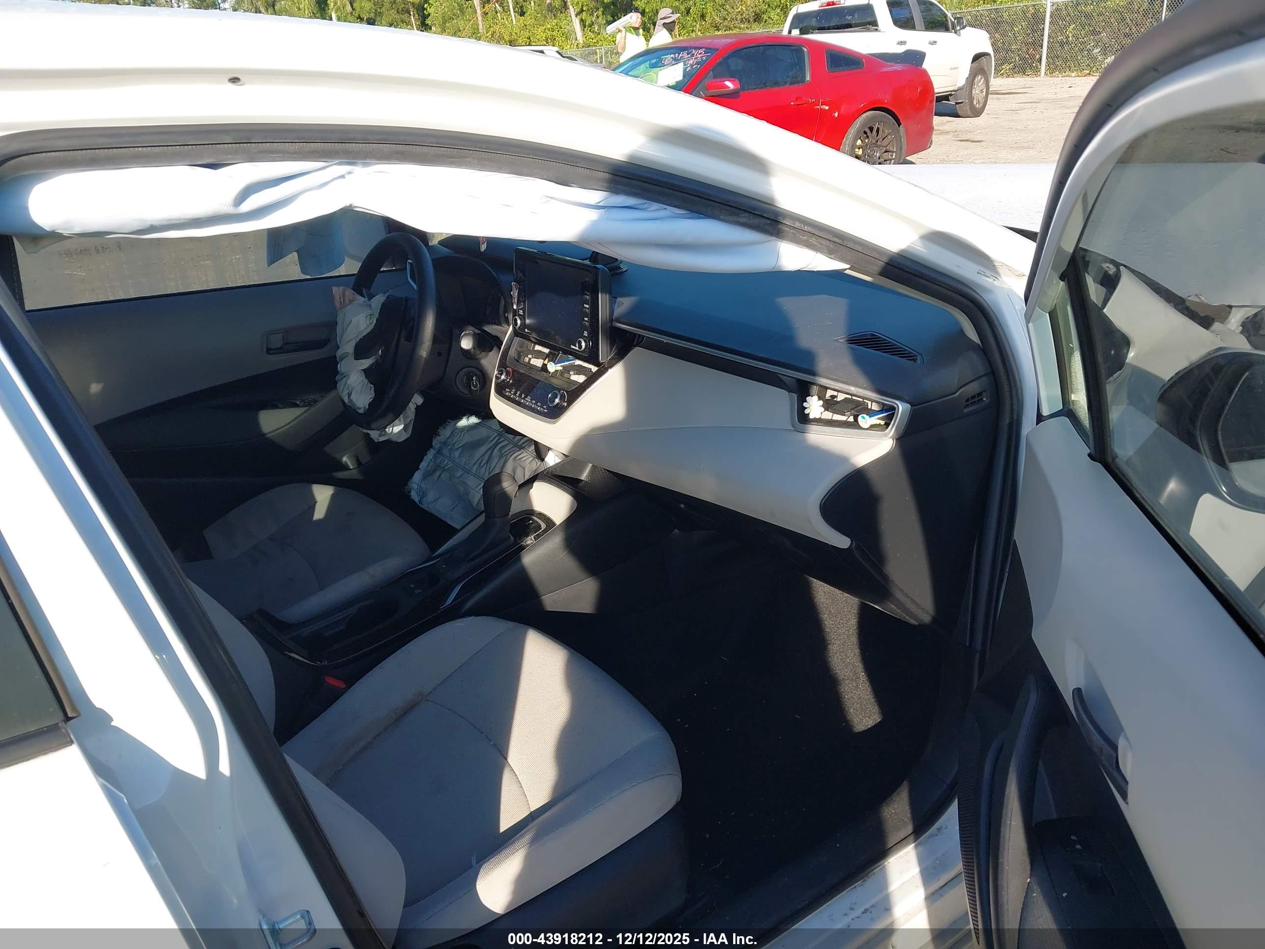 TOYOTA COROLLA image 5