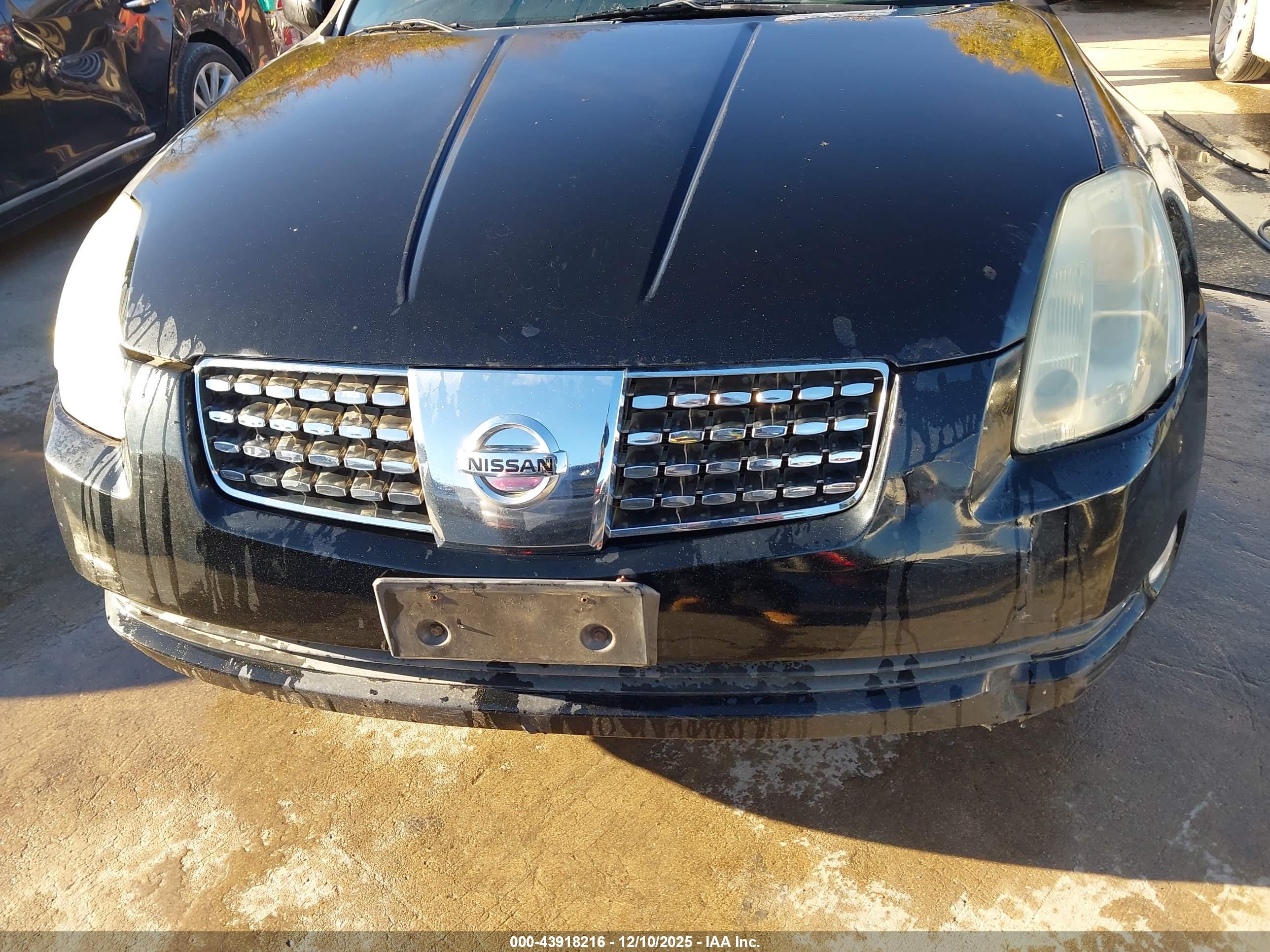 NISSAN MAXIMA image 6