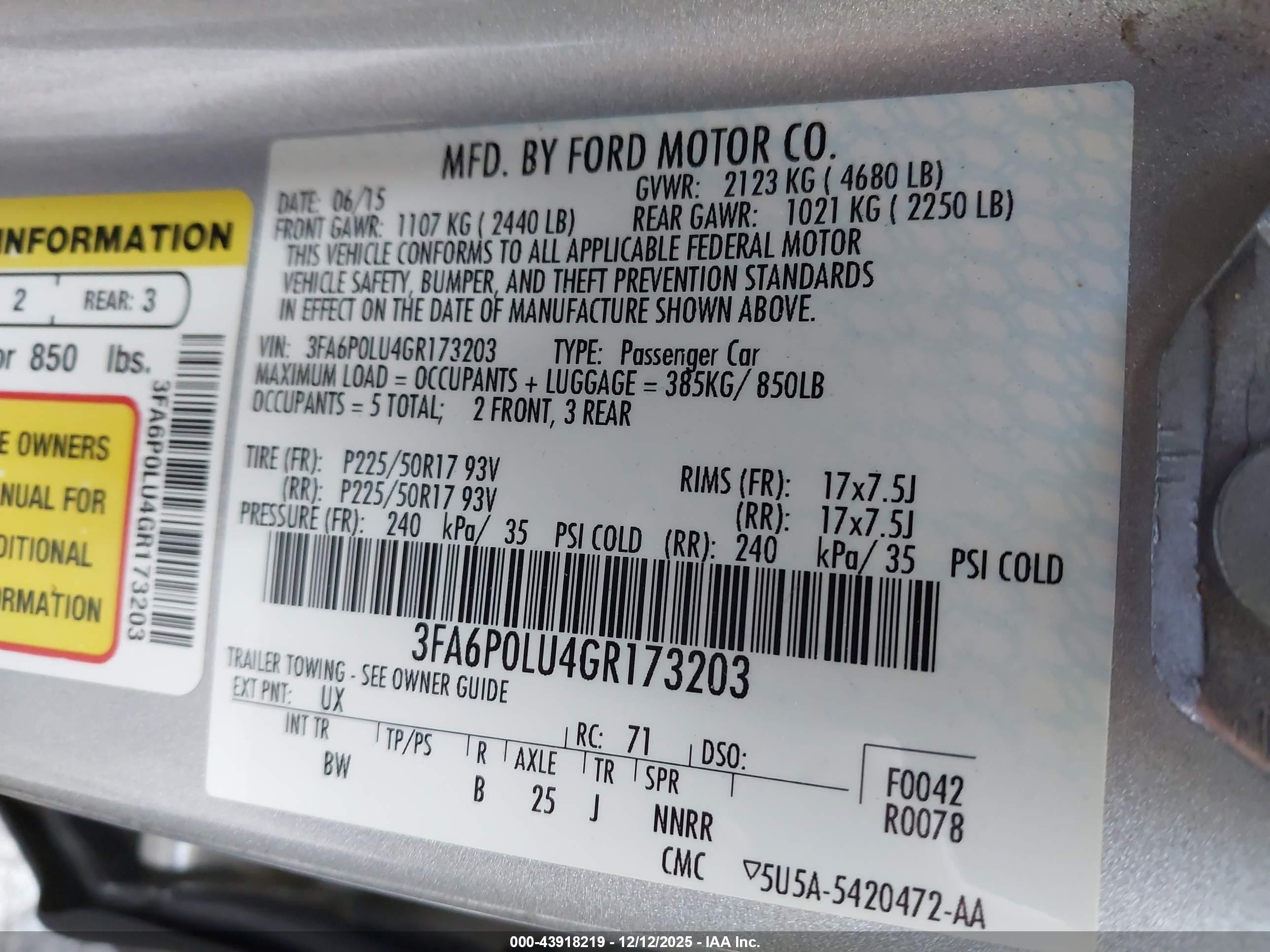 FORD FUSION image 9