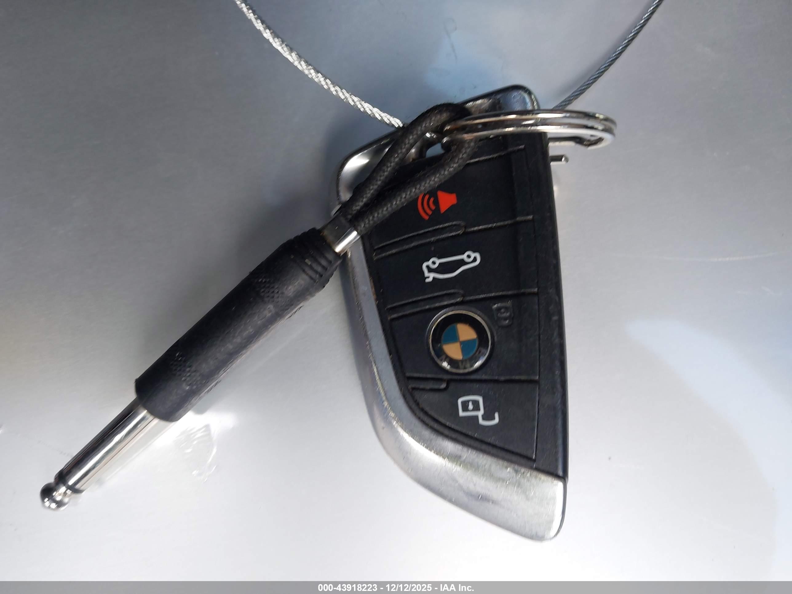 BMW 330I image 11