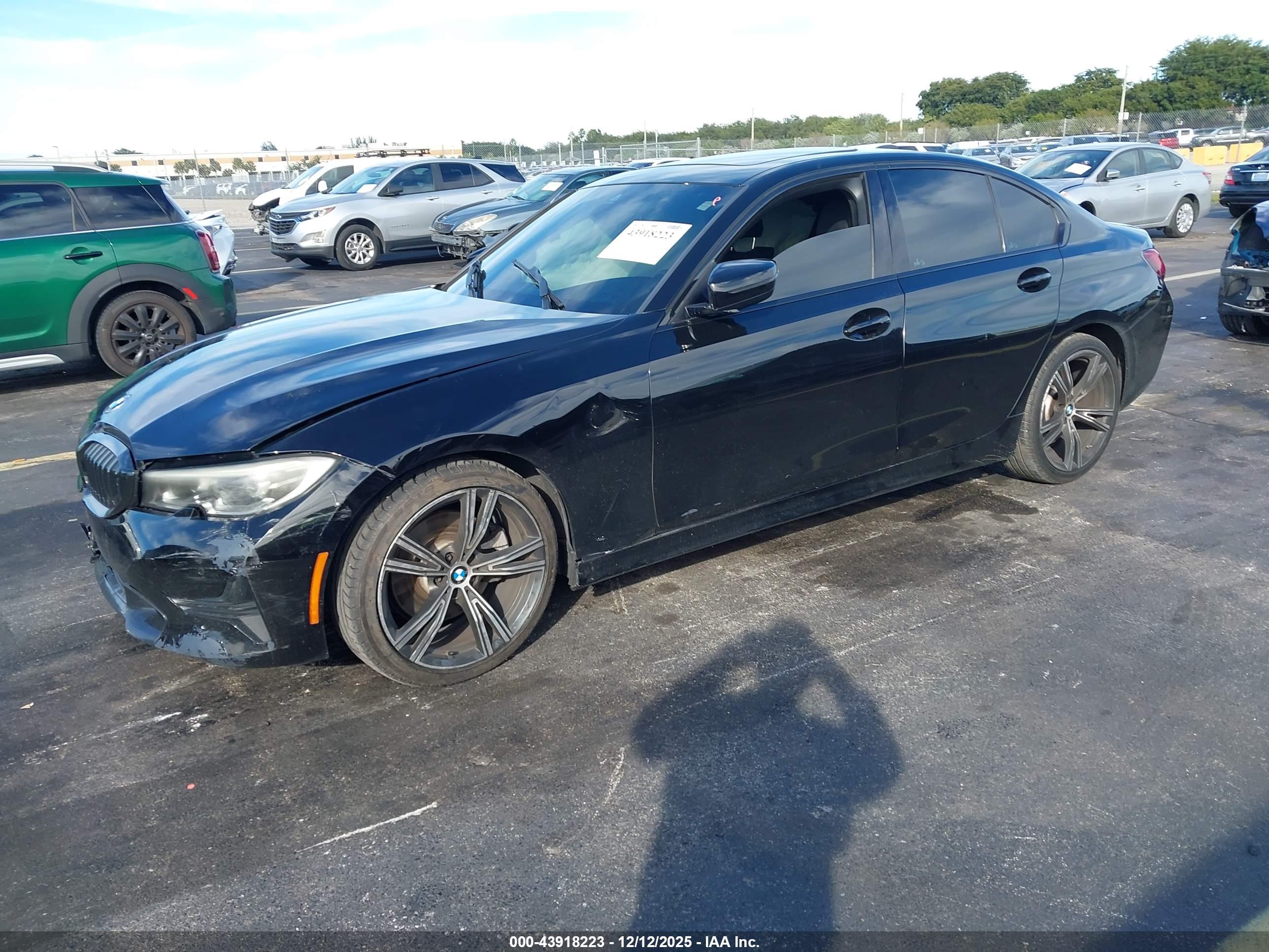 BMW 330I image 2