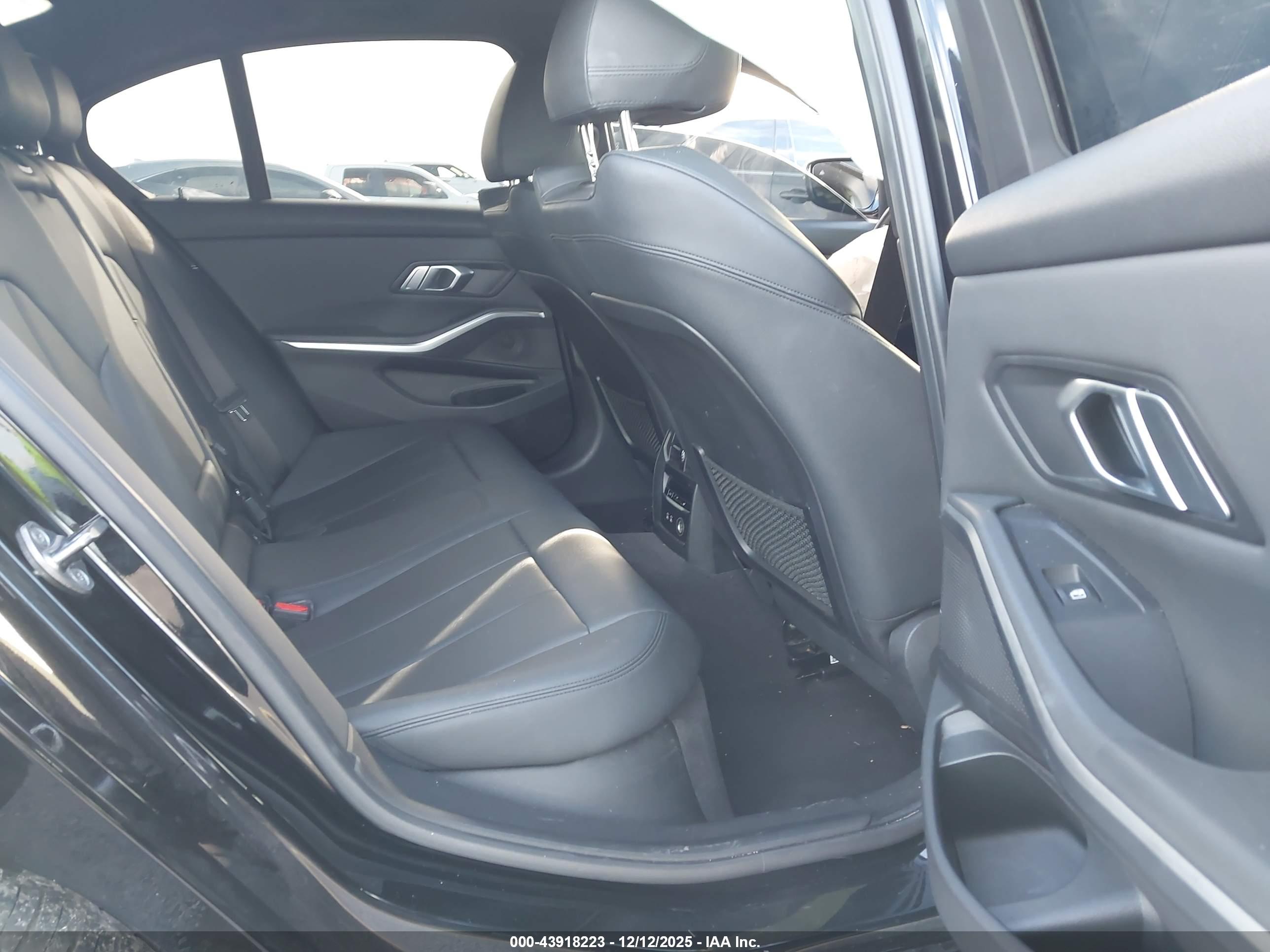 BMW 330I image 8