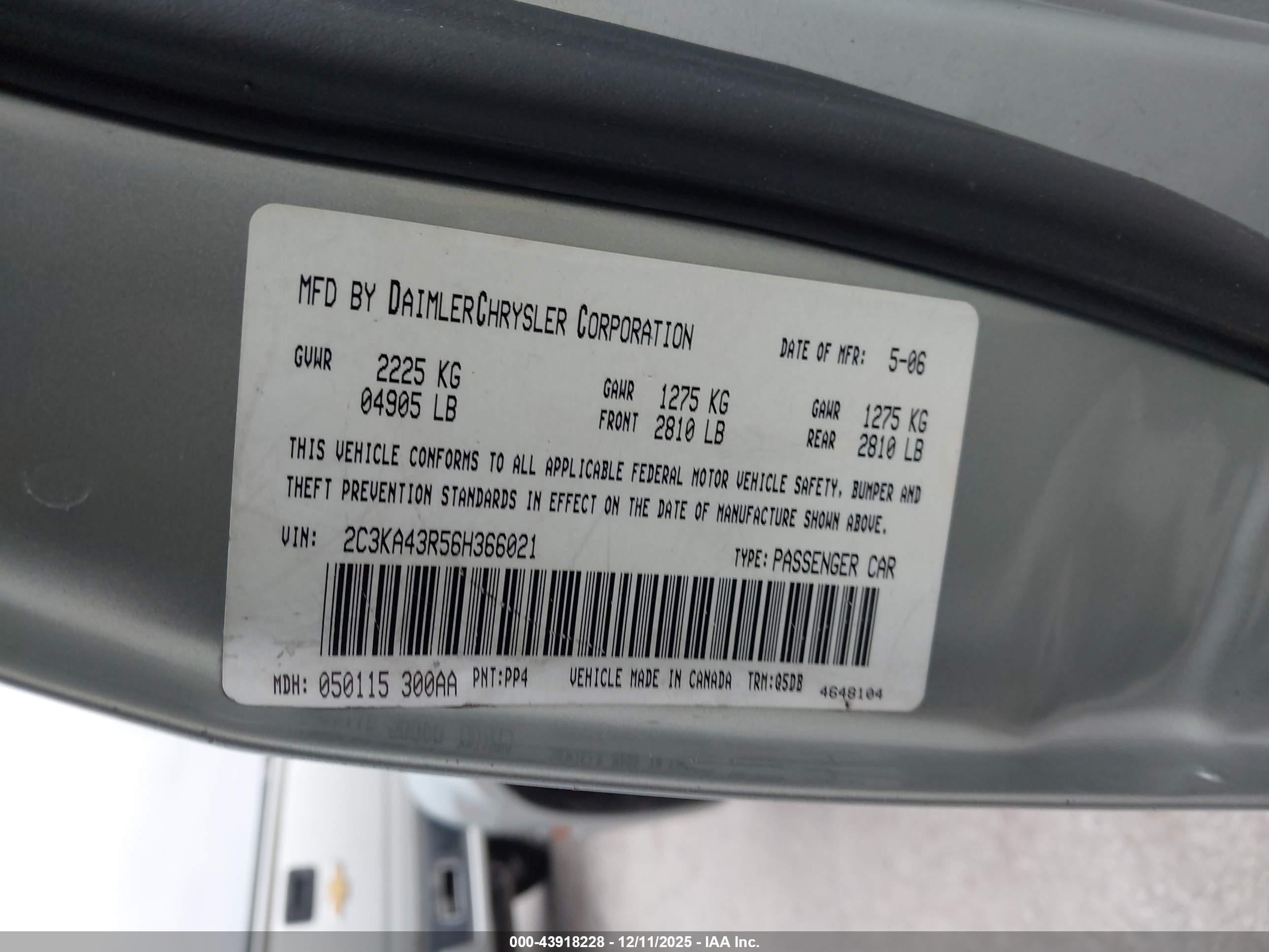 CHRYSLER 300 image 9