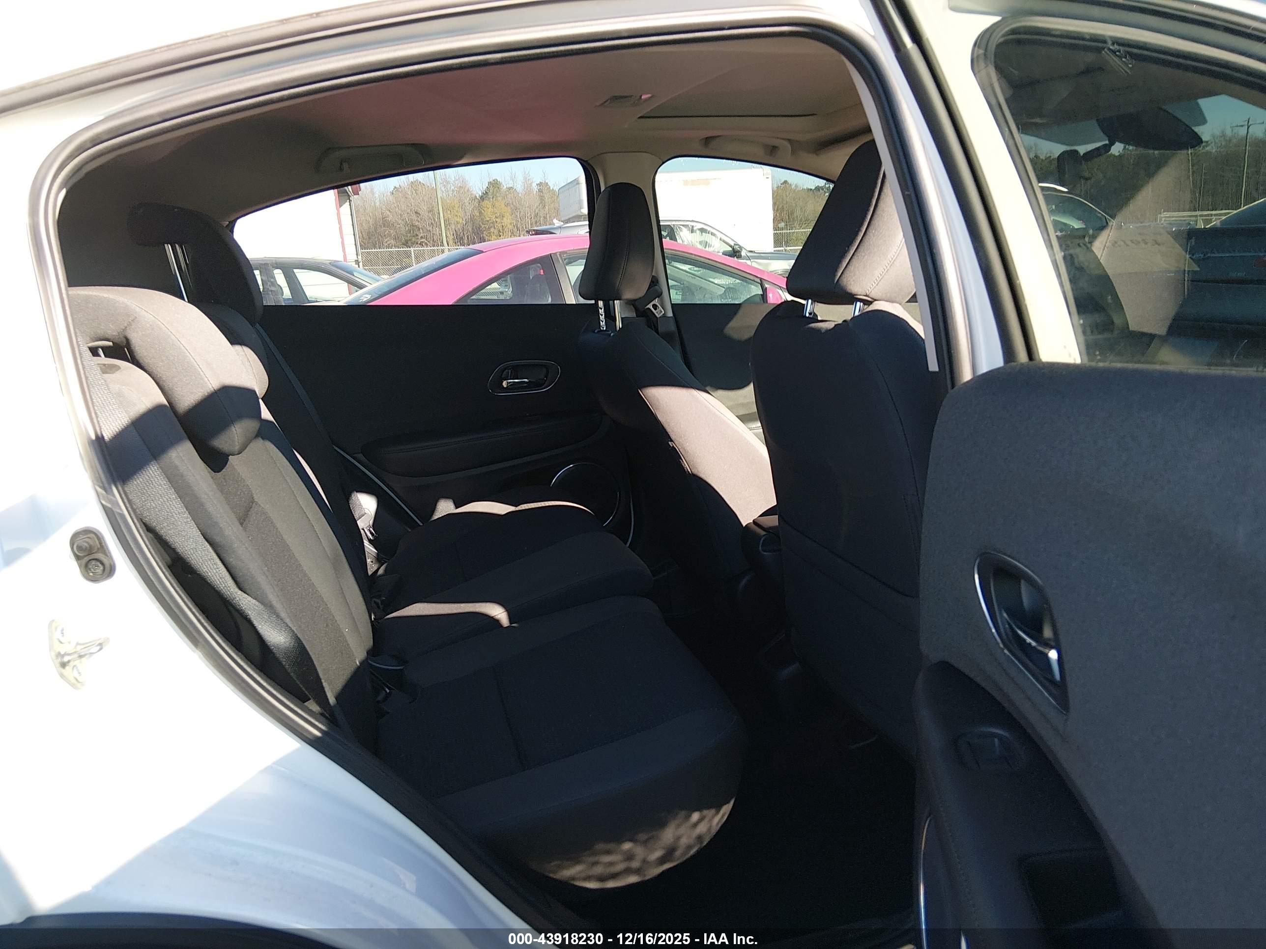 HONDA HR-V image 8