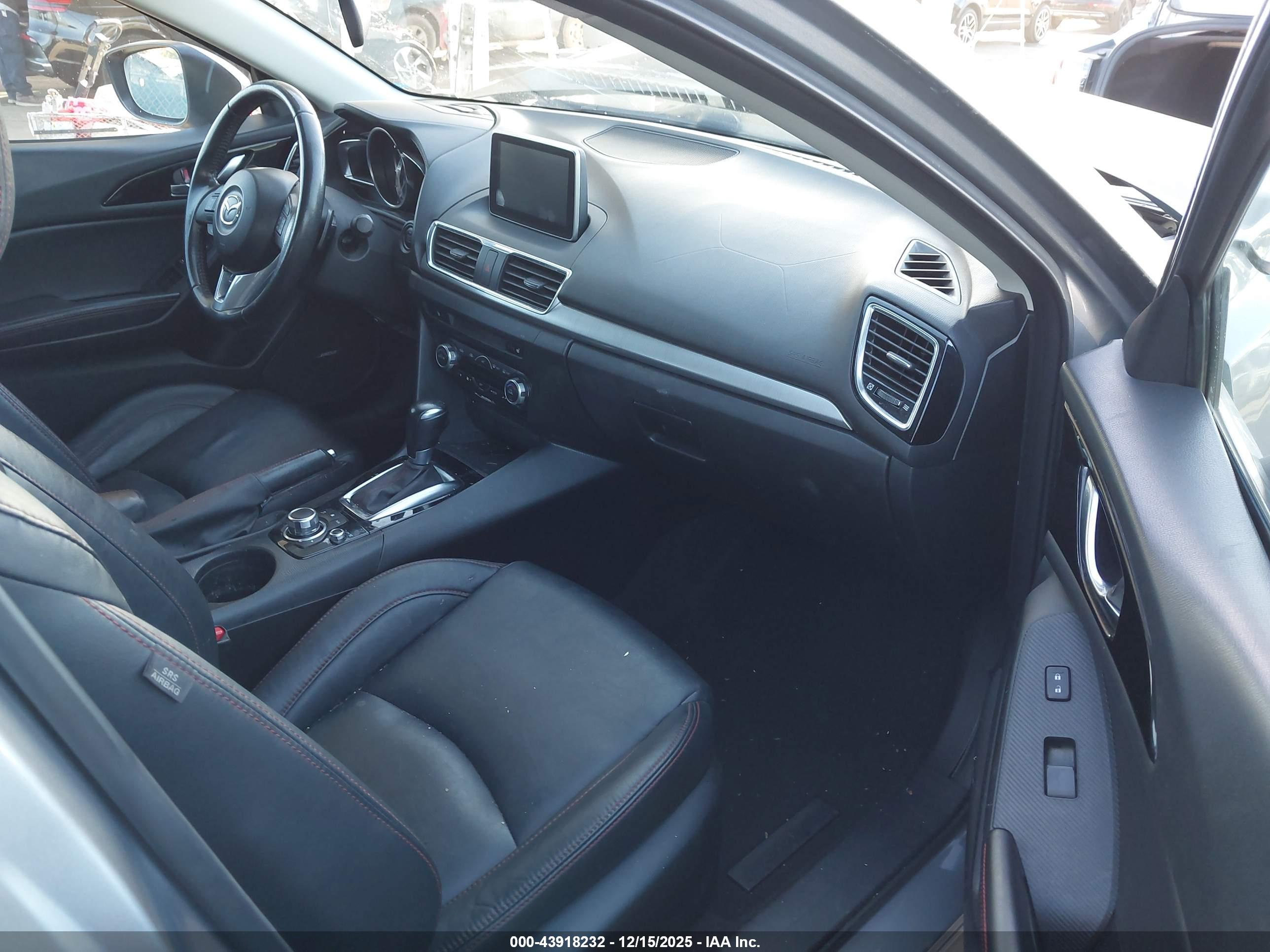 MAZDA MAZDA3 image 5