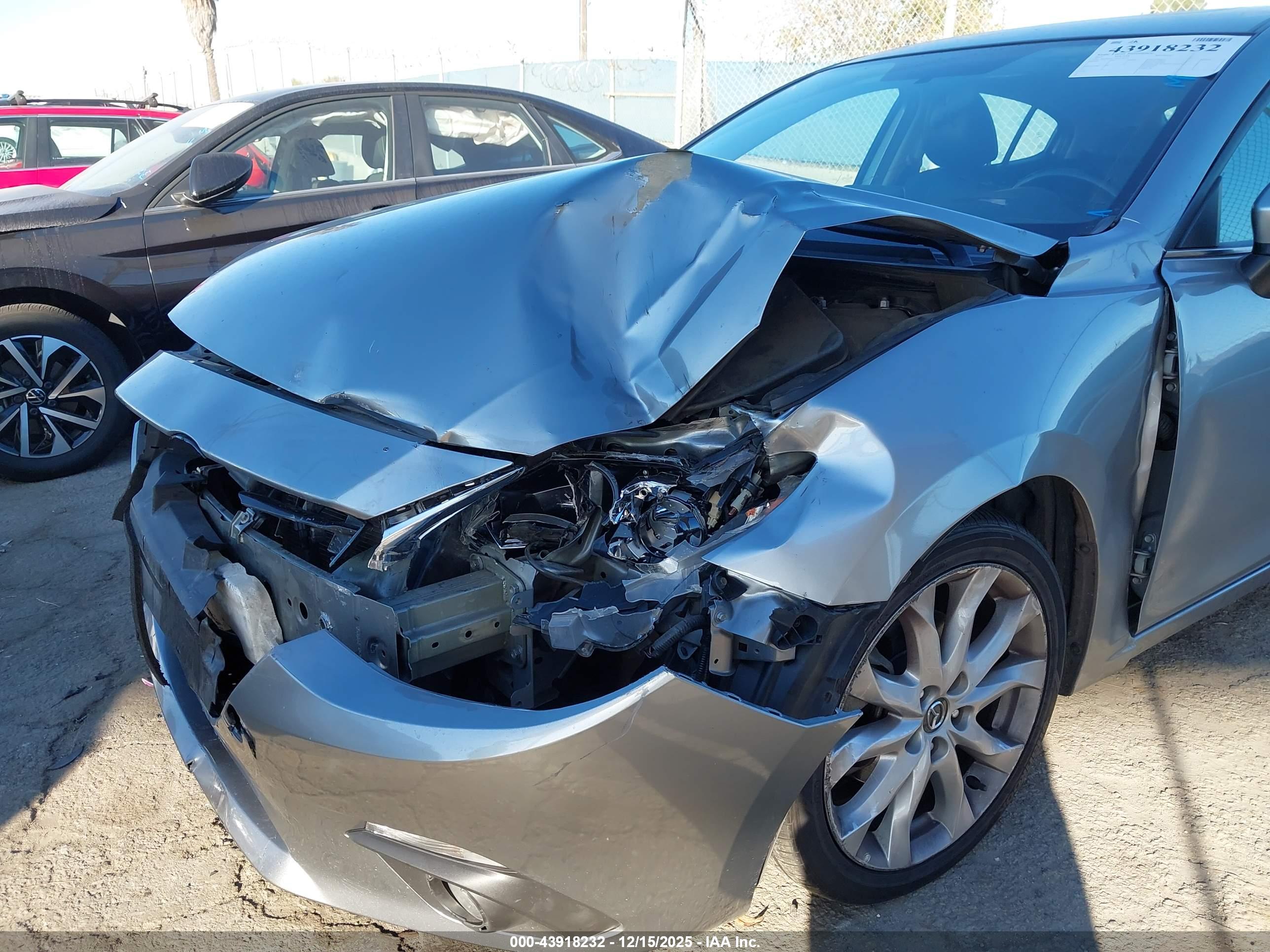 MAZDA MAZDA3 image 6