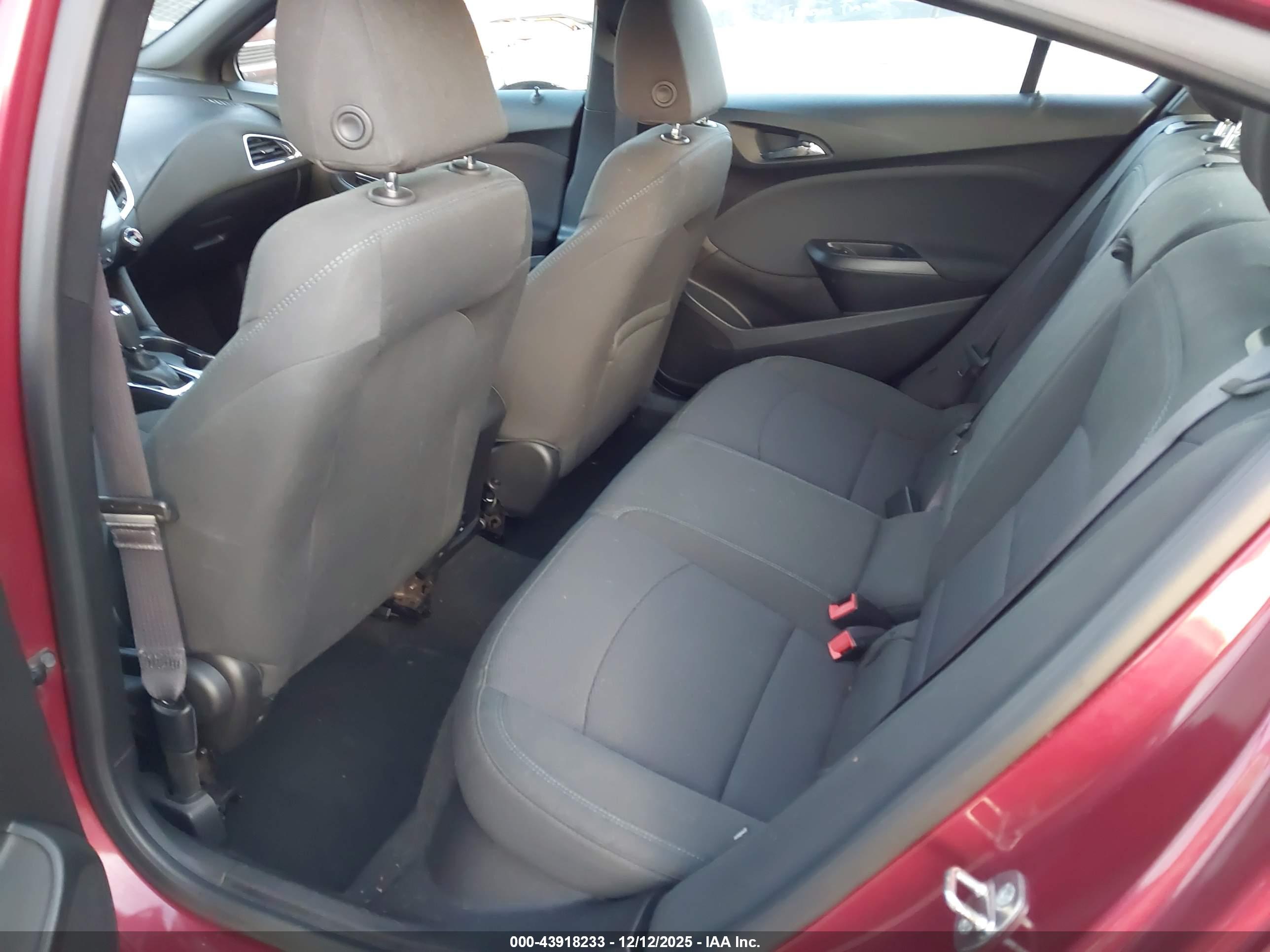 CHEVROLET CRUZE image 8
