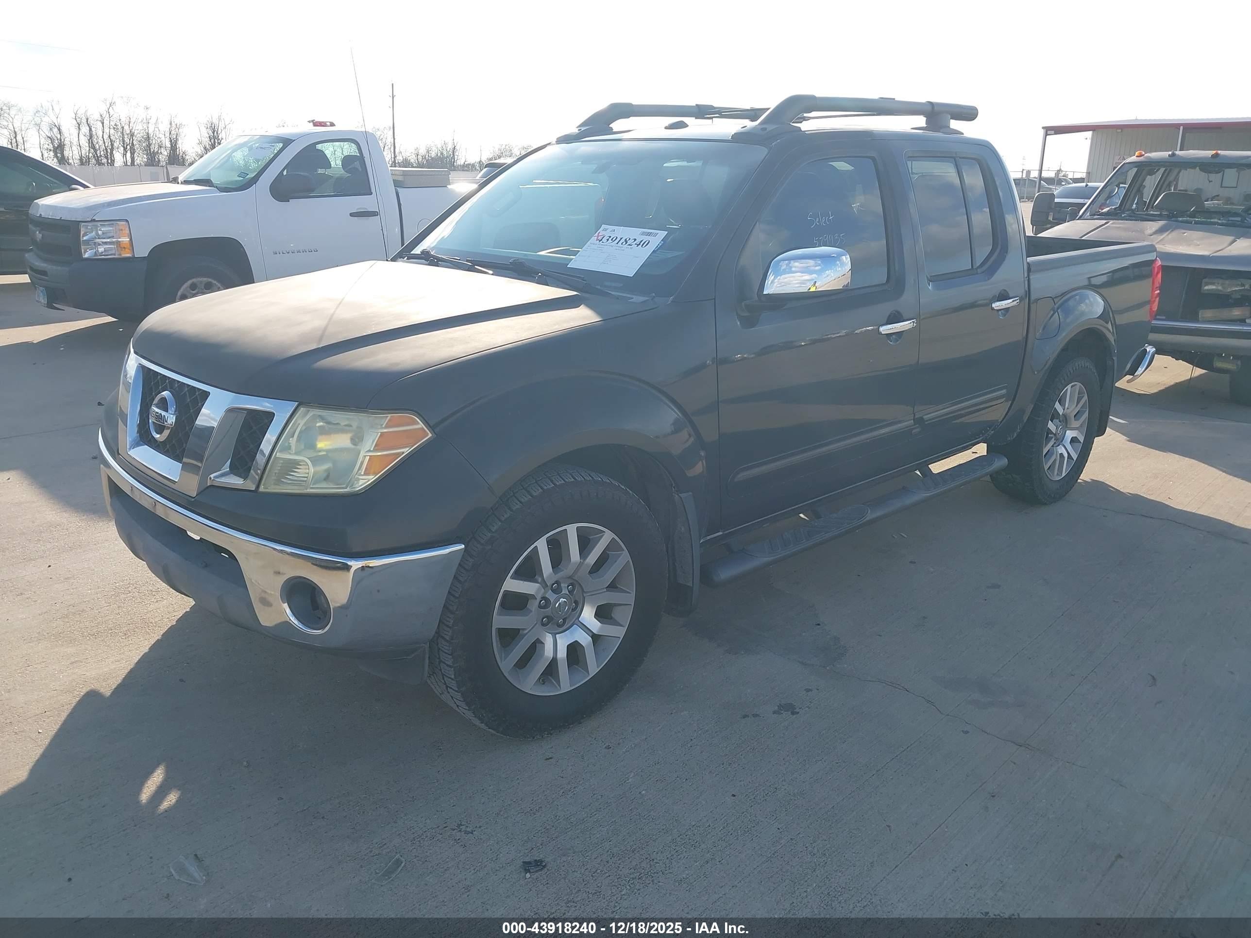 NISSAN FRONTIER image 2