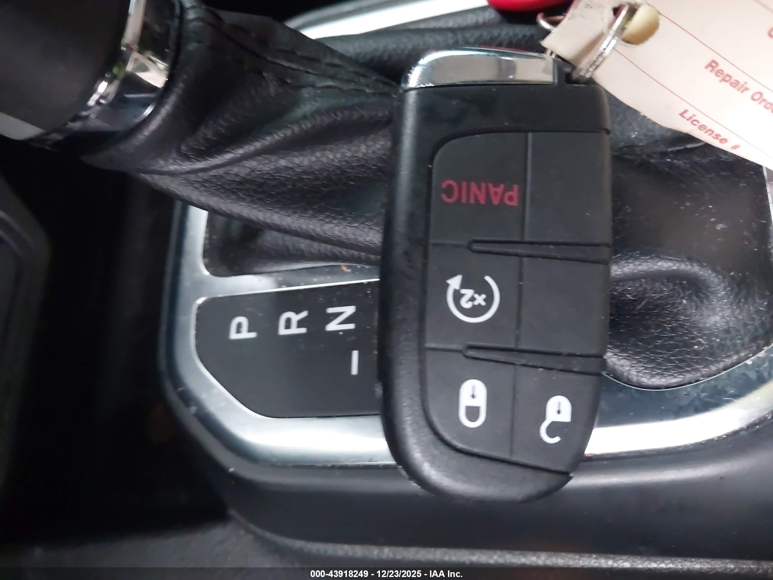 JEEP RENEGADE image 11