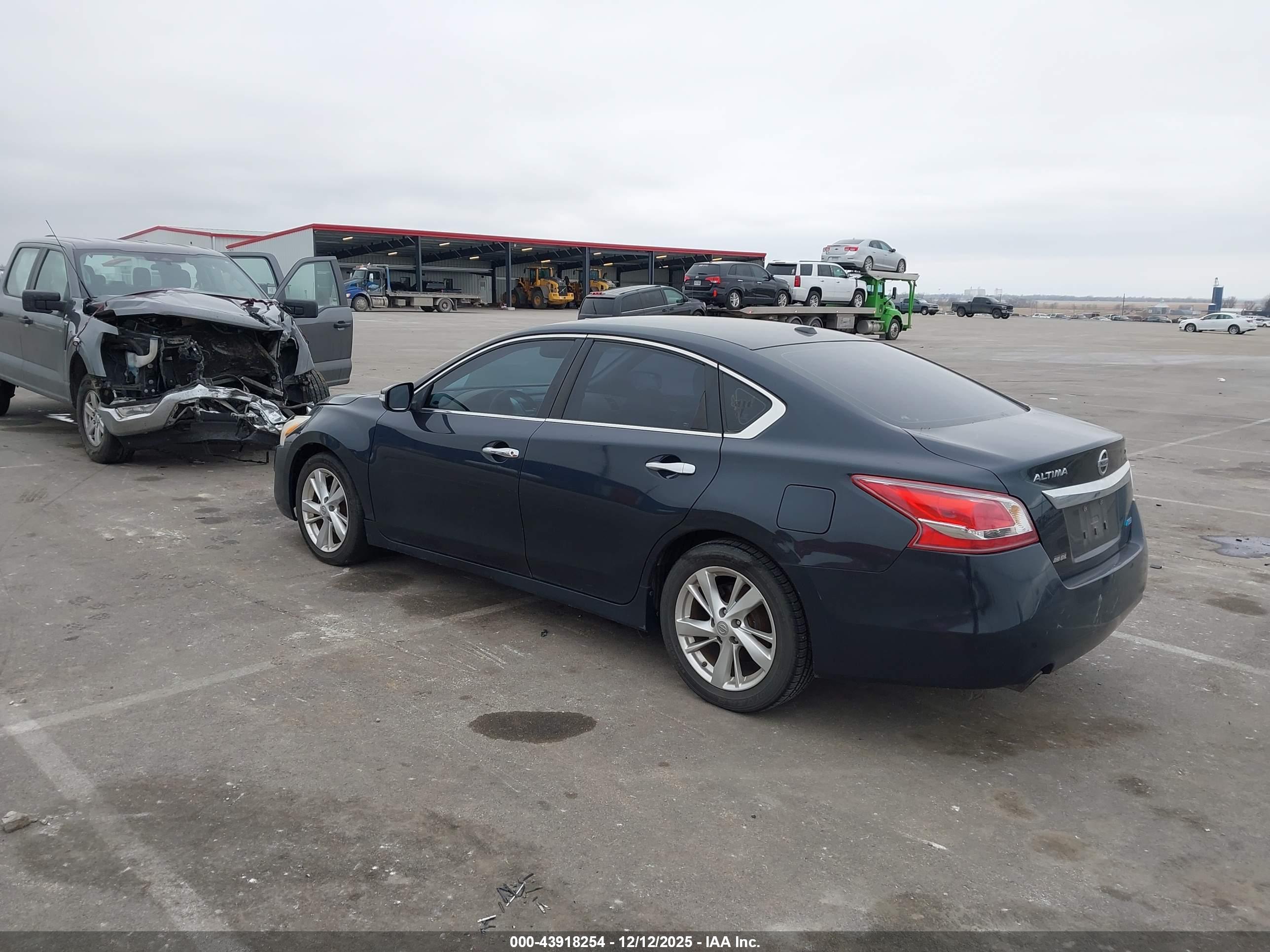 NISSAN ALTIMA image 3