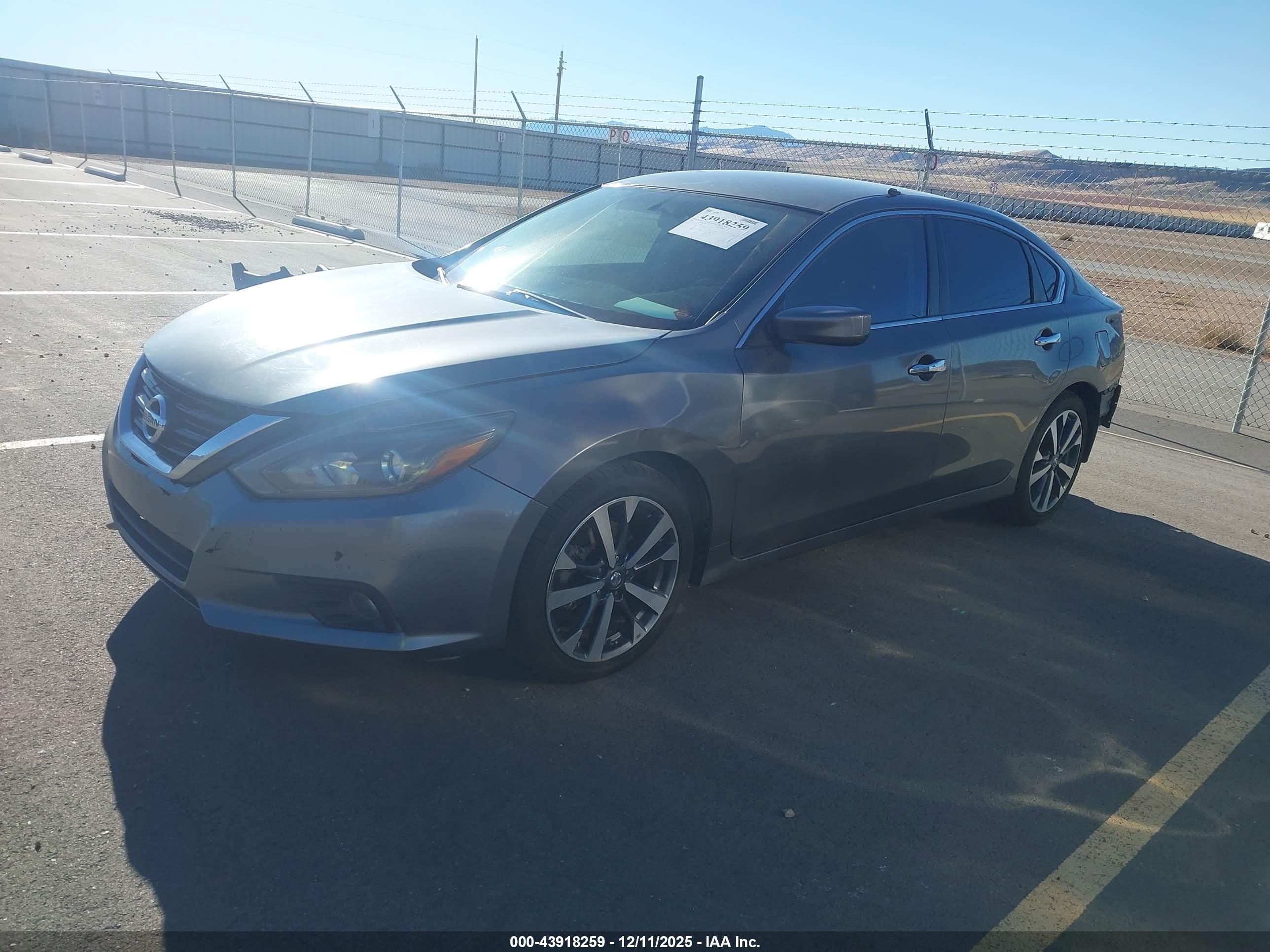 NISSAN ALTIMA image 2