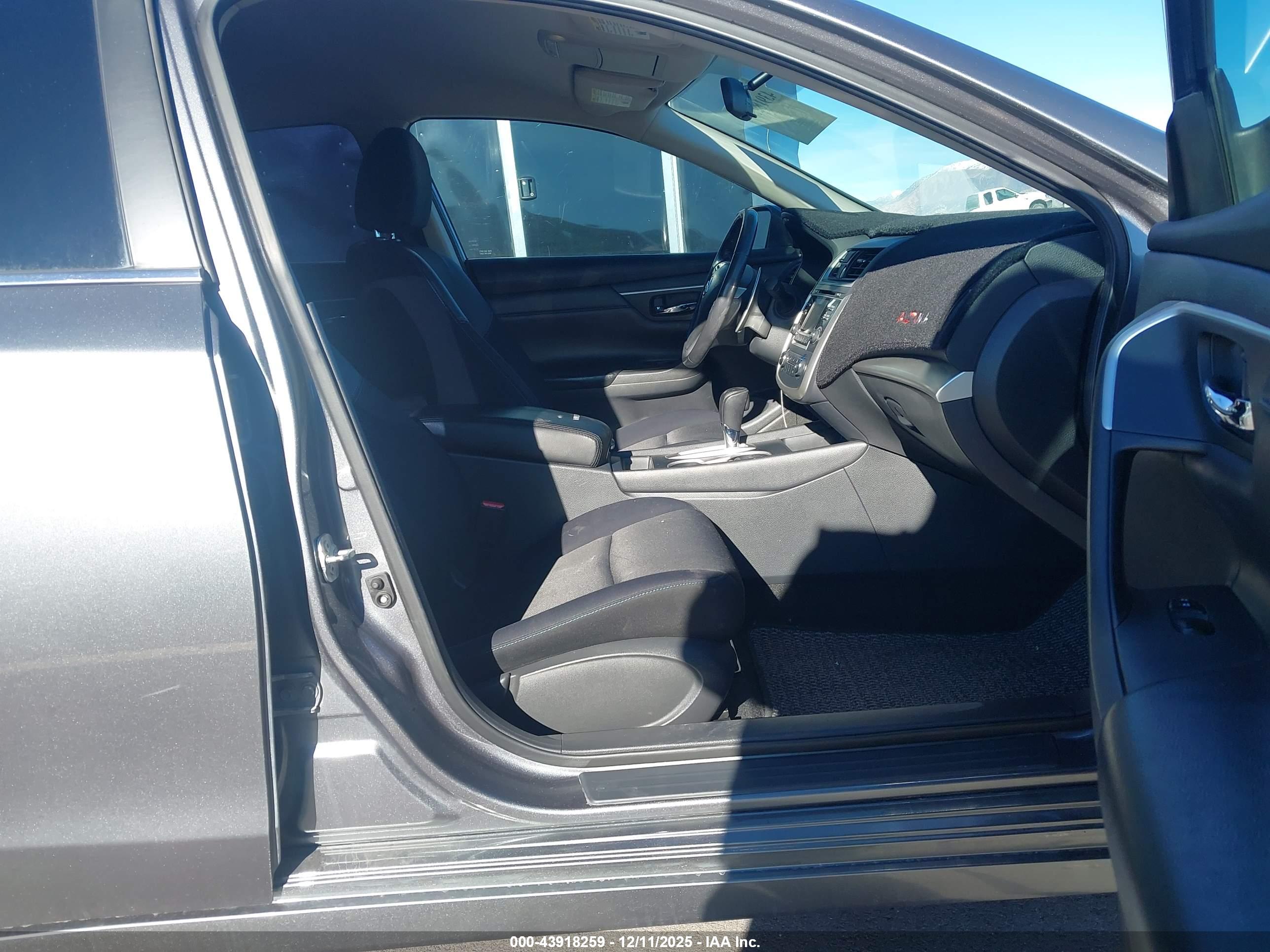 NISSAN ALTIMA image 5