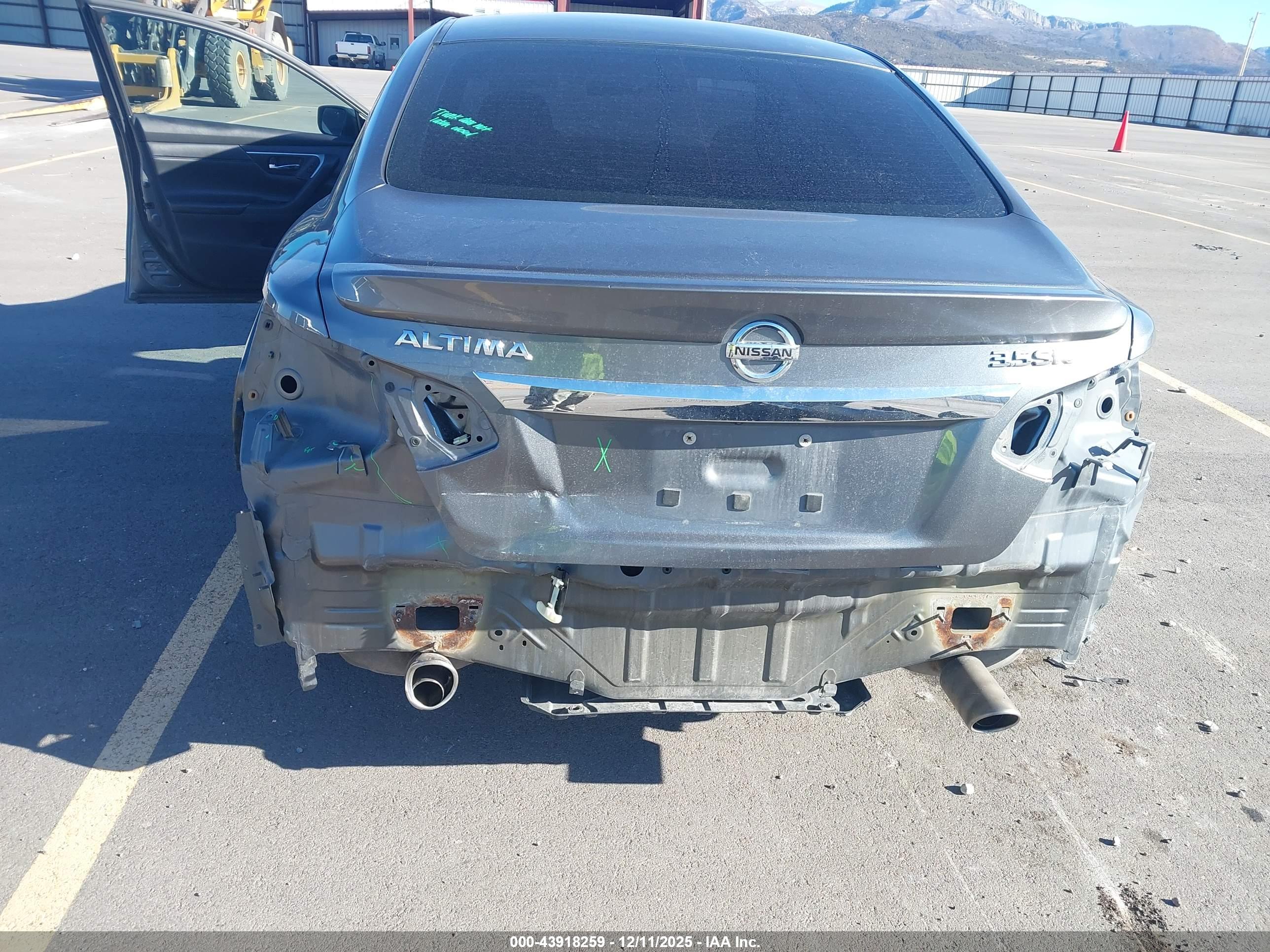 NISSAN ALTIMA image 6