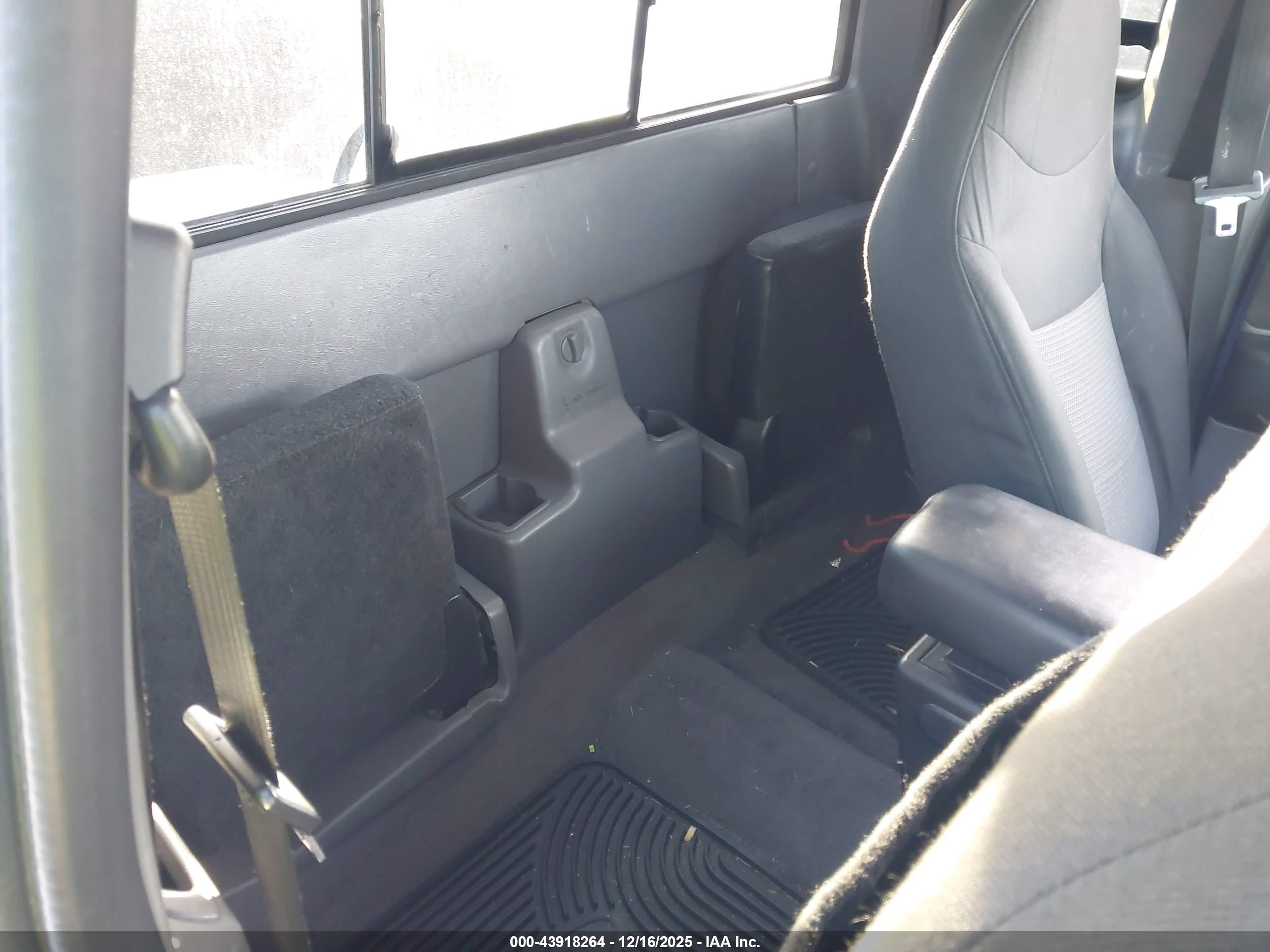 FORD RANGER image 8