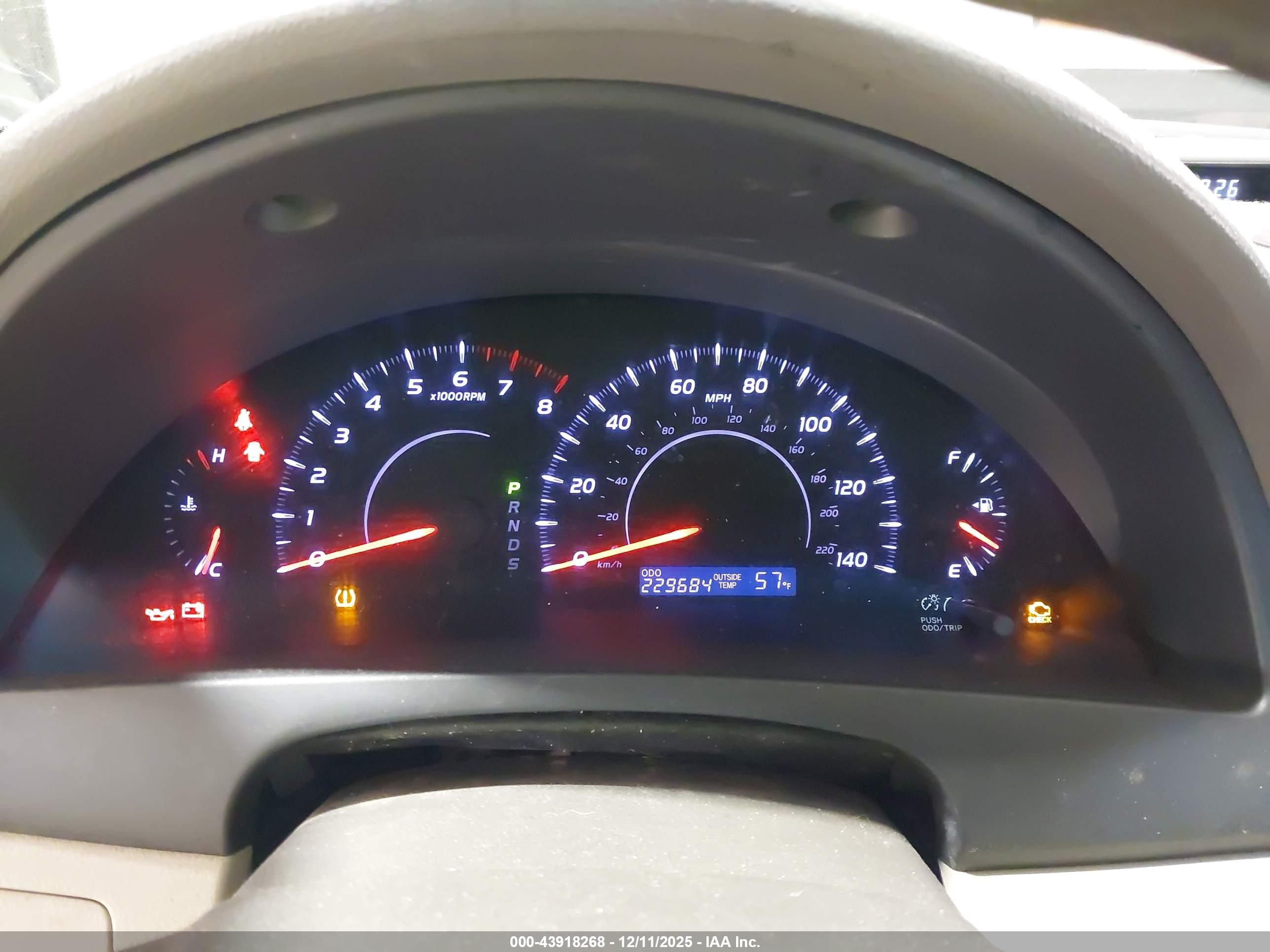 TOYOTA CAMRY image 7