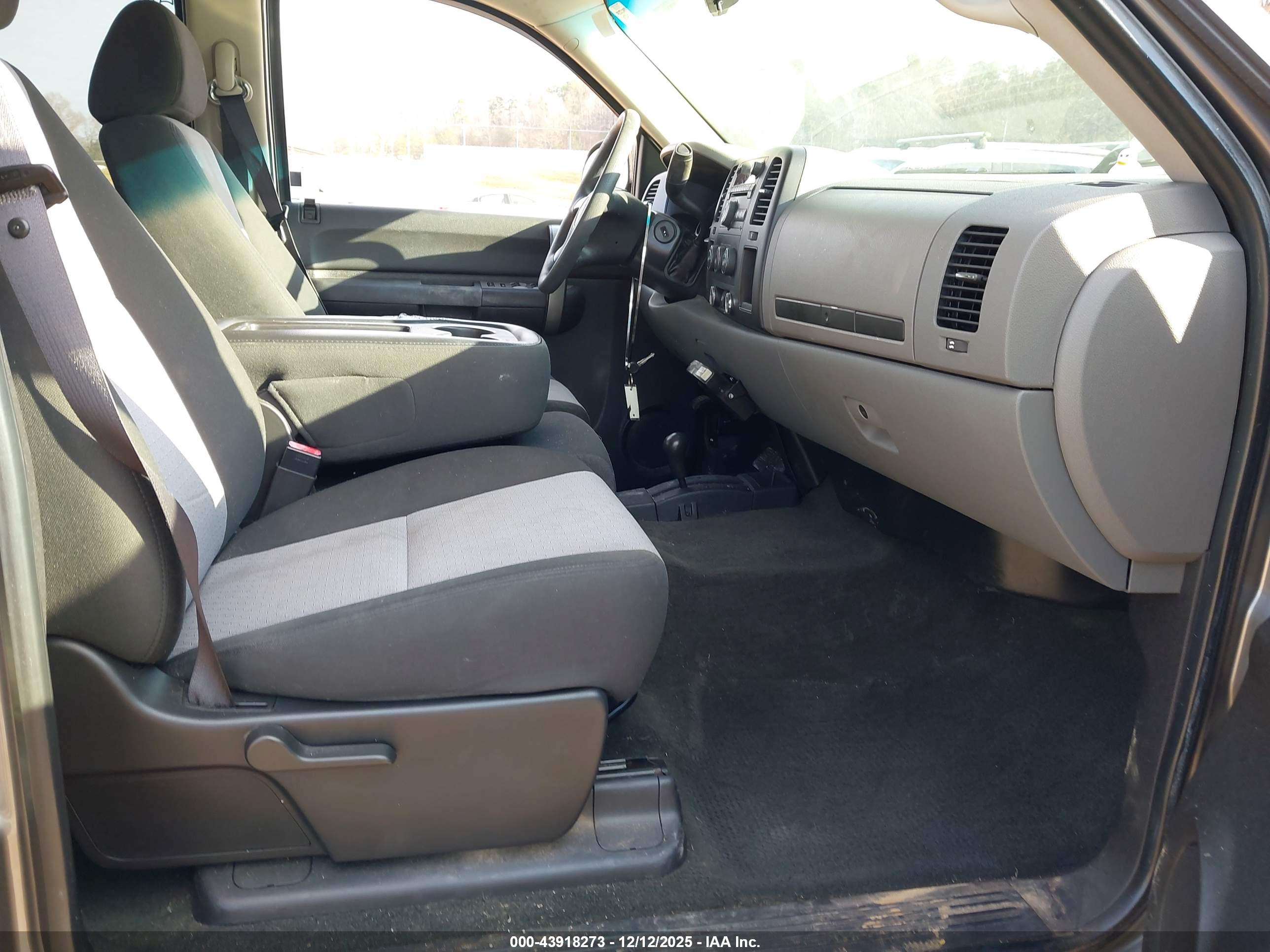 GMC SIERRA image 5