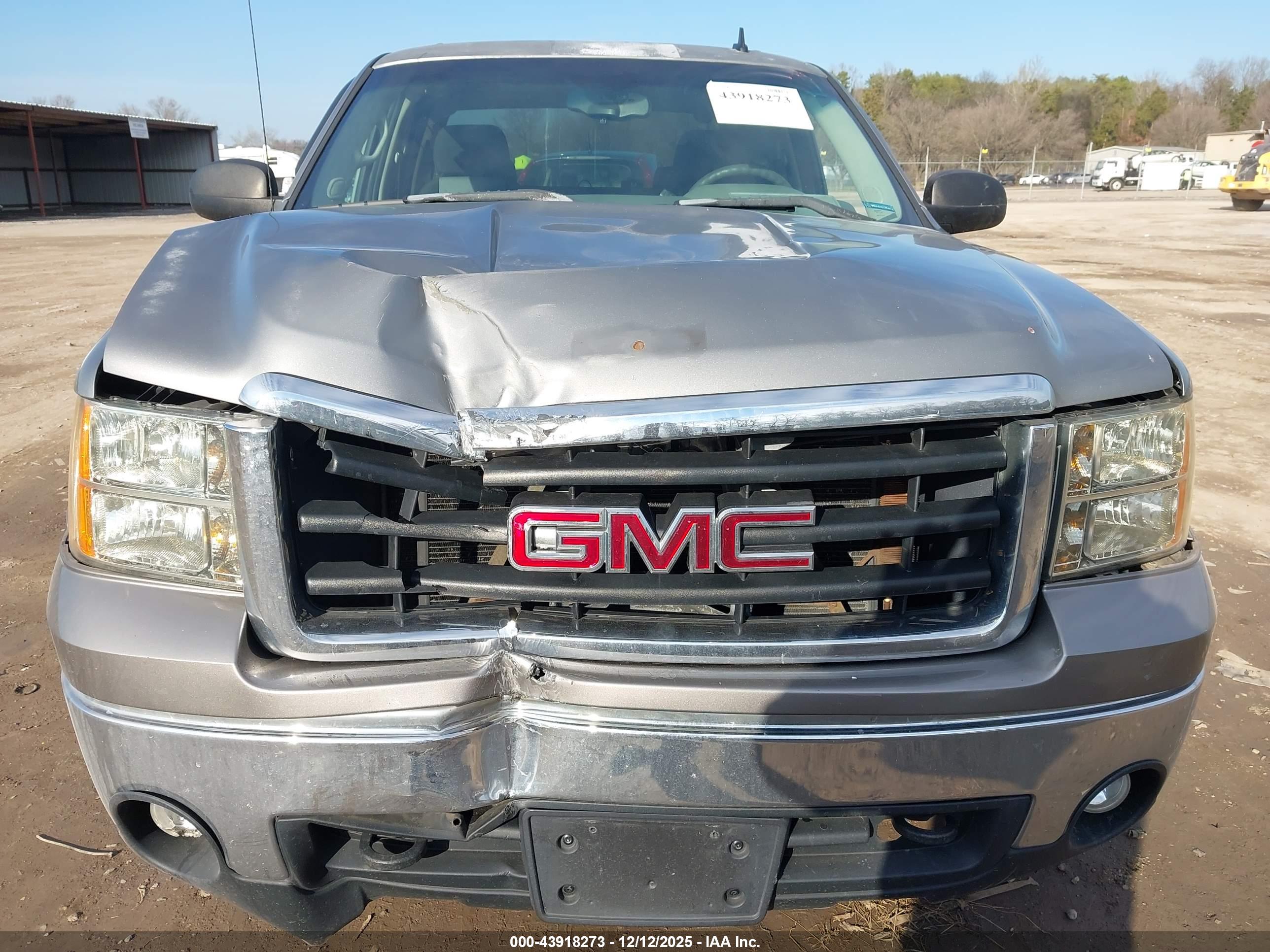 GMC SIERRA image 6