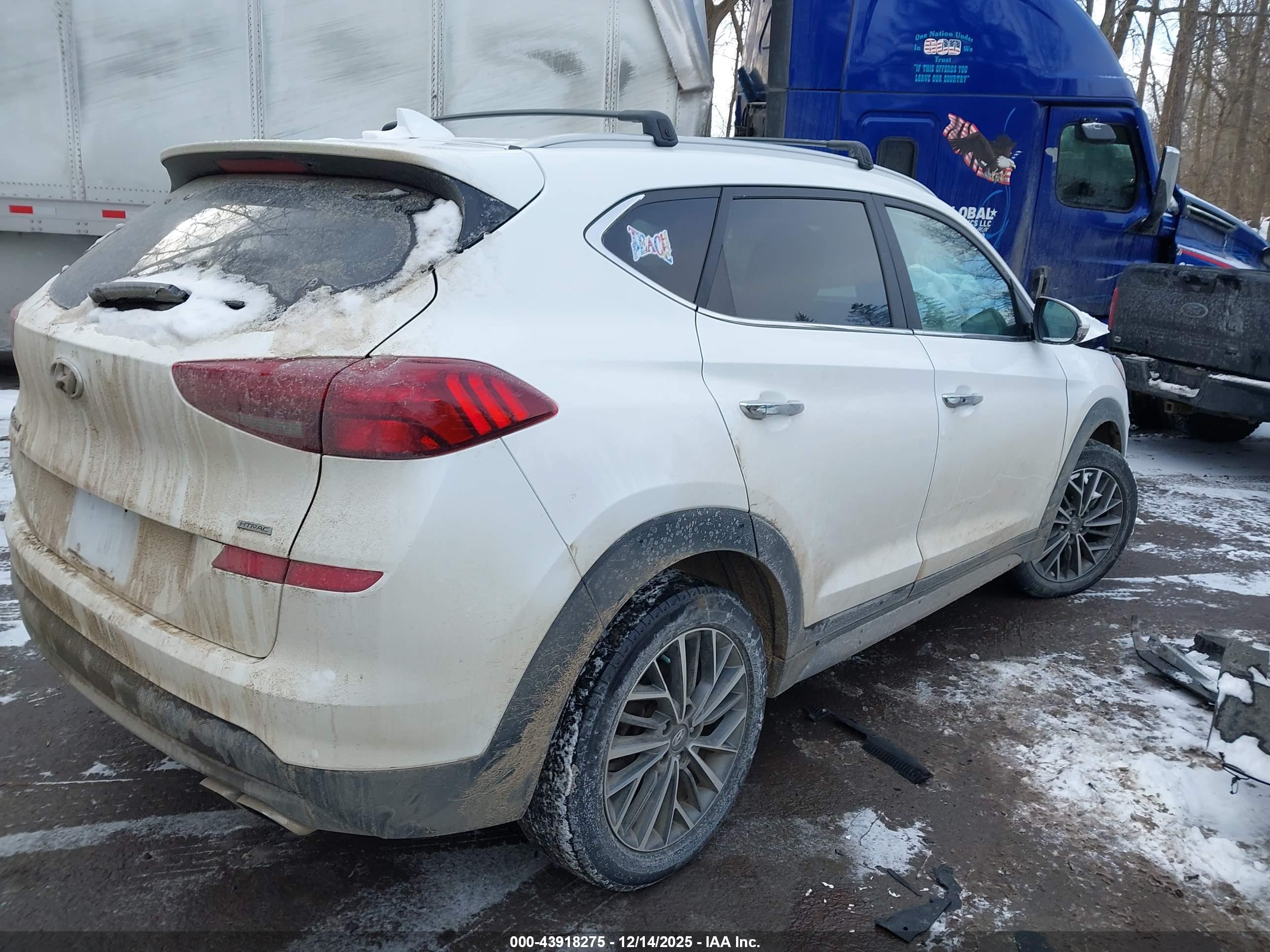HYUNDAI TUCSON image 4