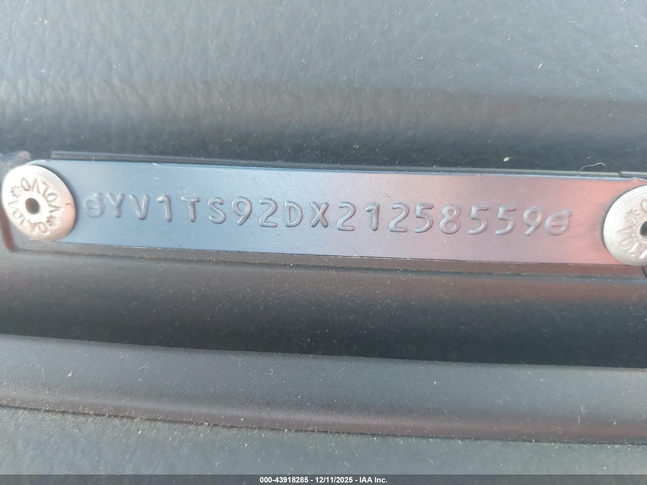 VOLVO S80 image 9