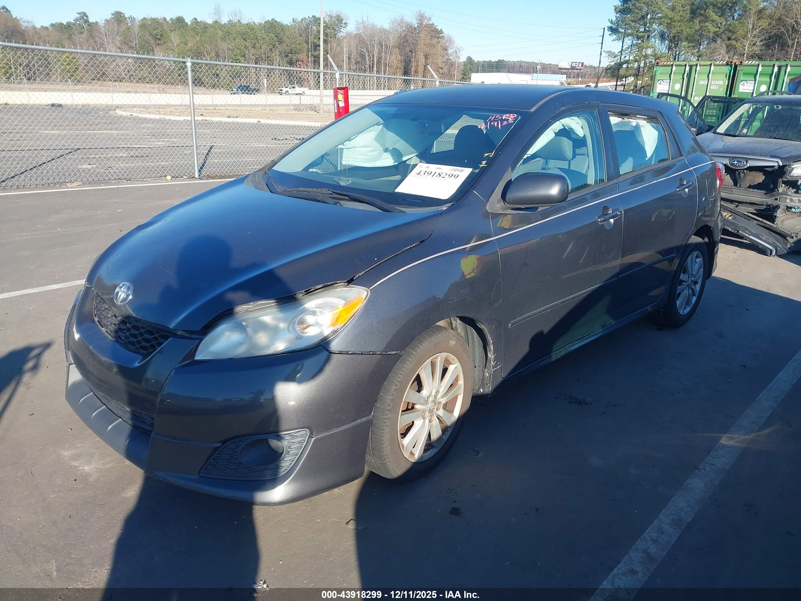 TOYOTA MATRIX image 2
