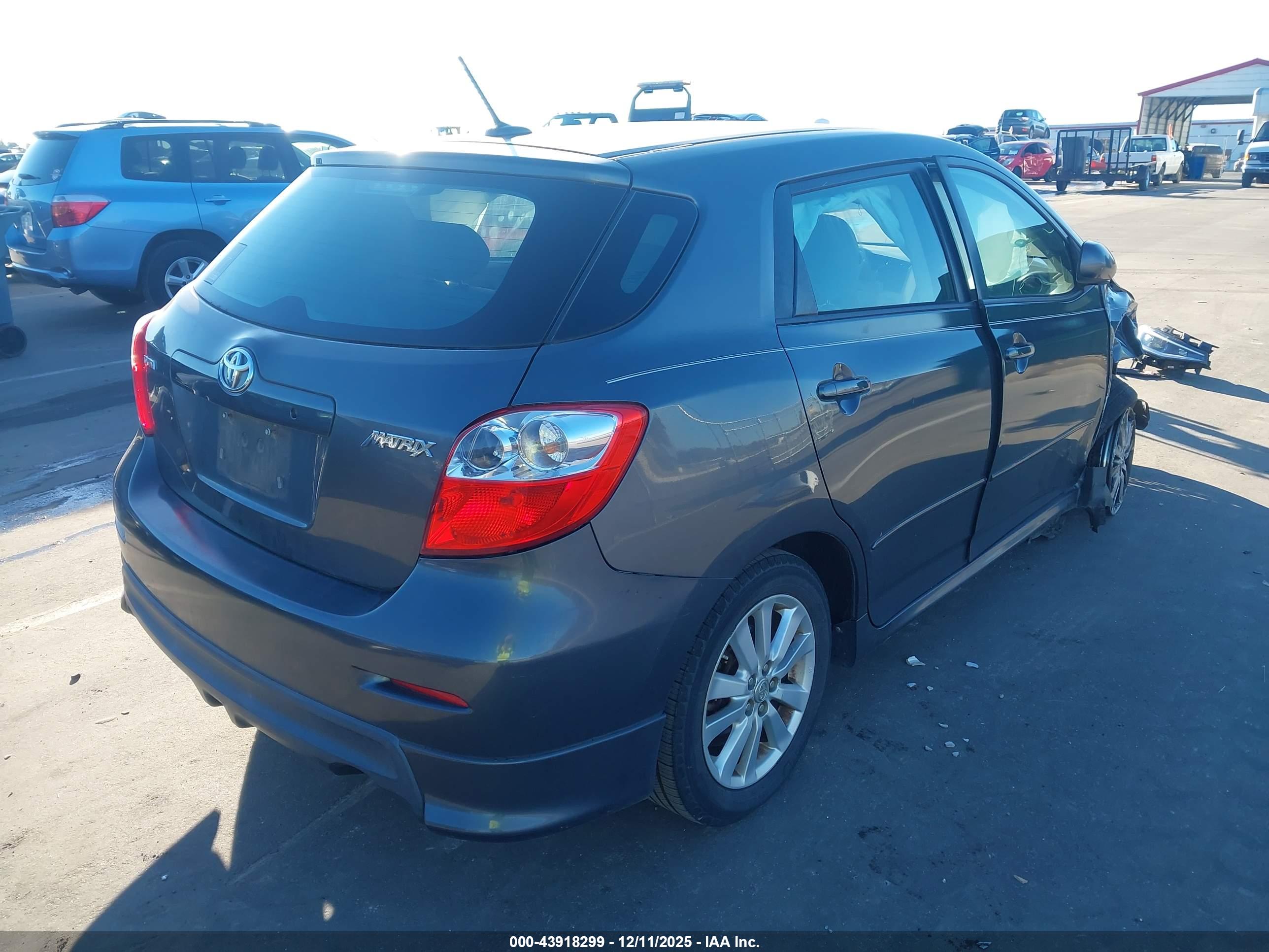 TOYOTA MATRIX image 4