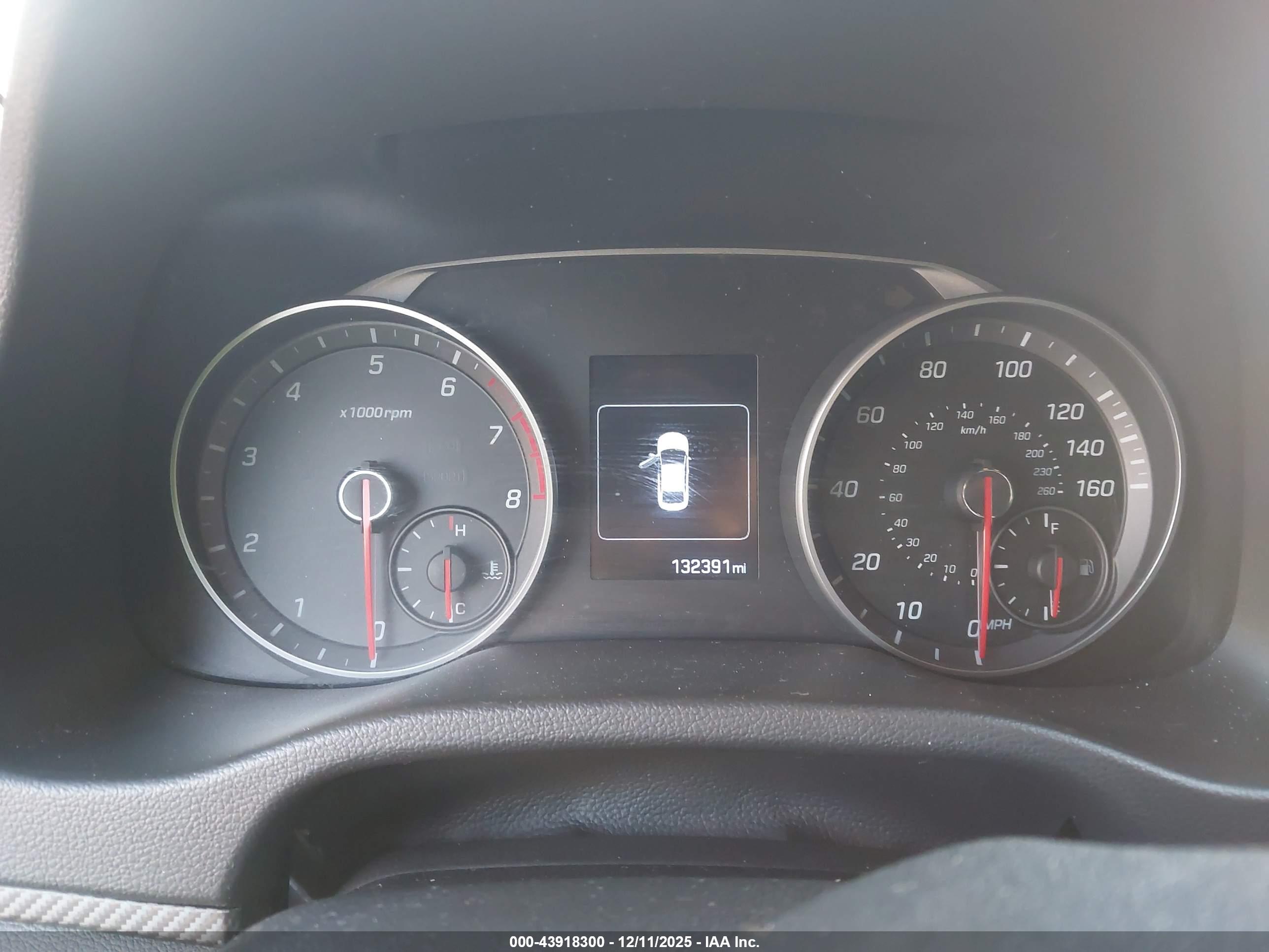 HYUNDAI ELANTRA image 7