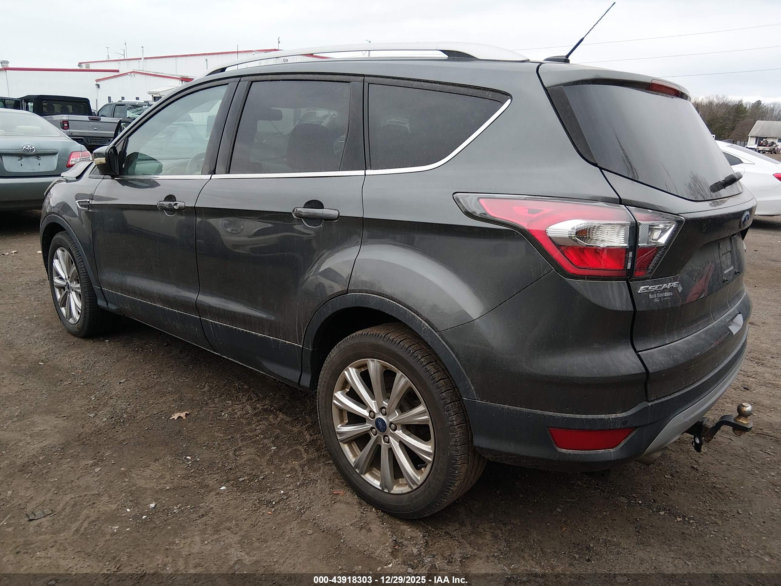 FORD ESCAPE image 3