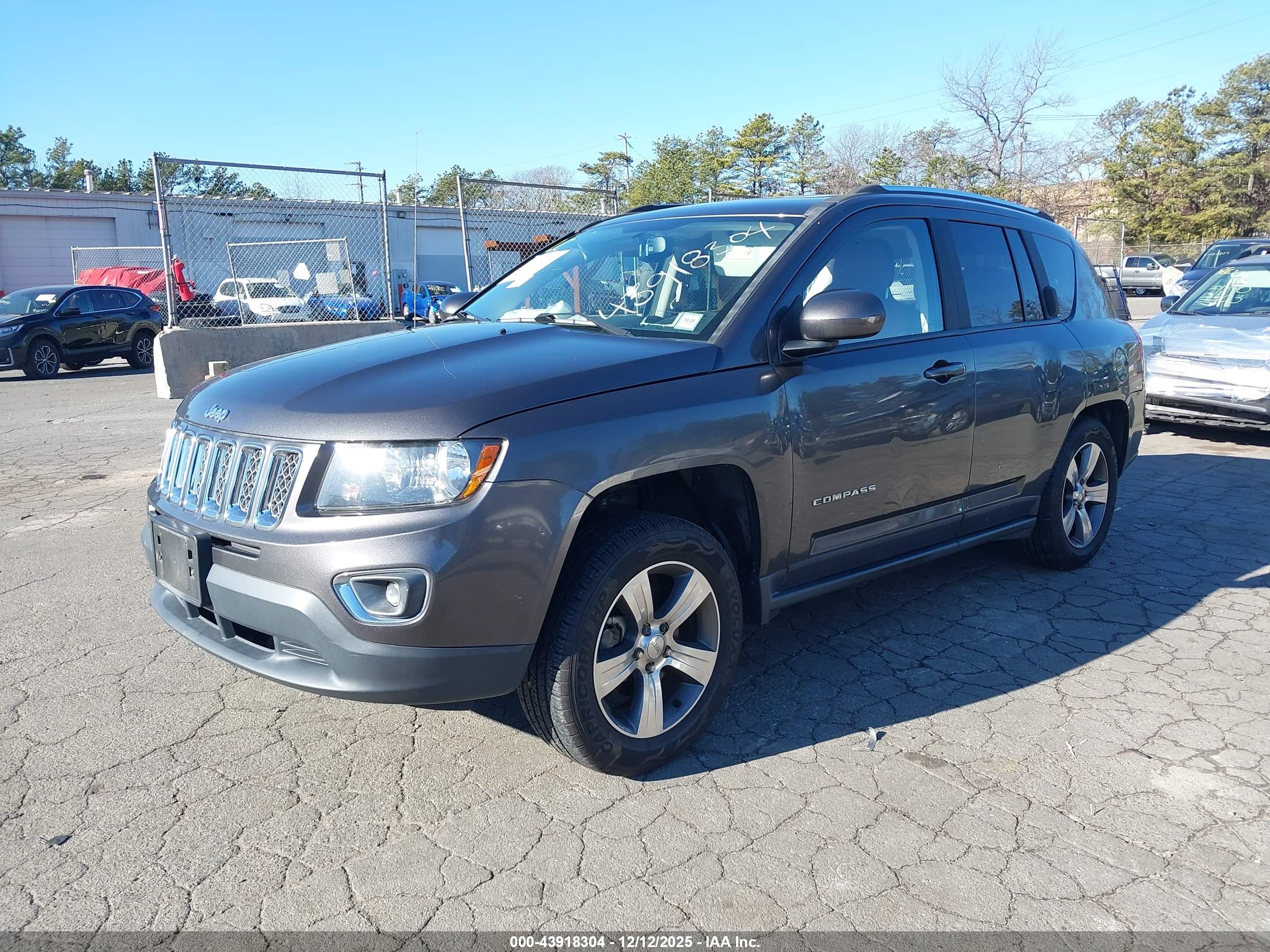 JEEP COMPASS image 2