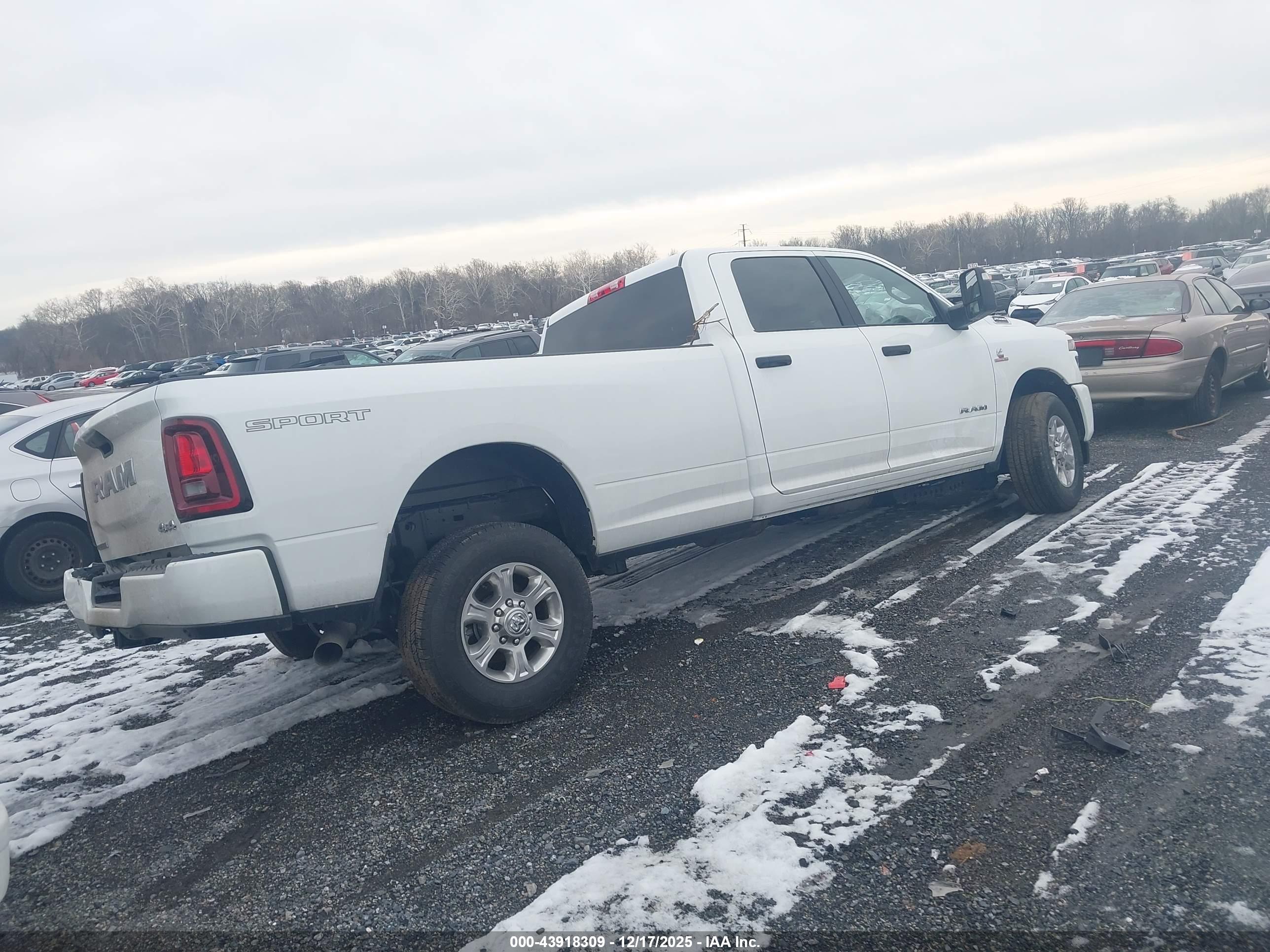 RAM 2500 image 4