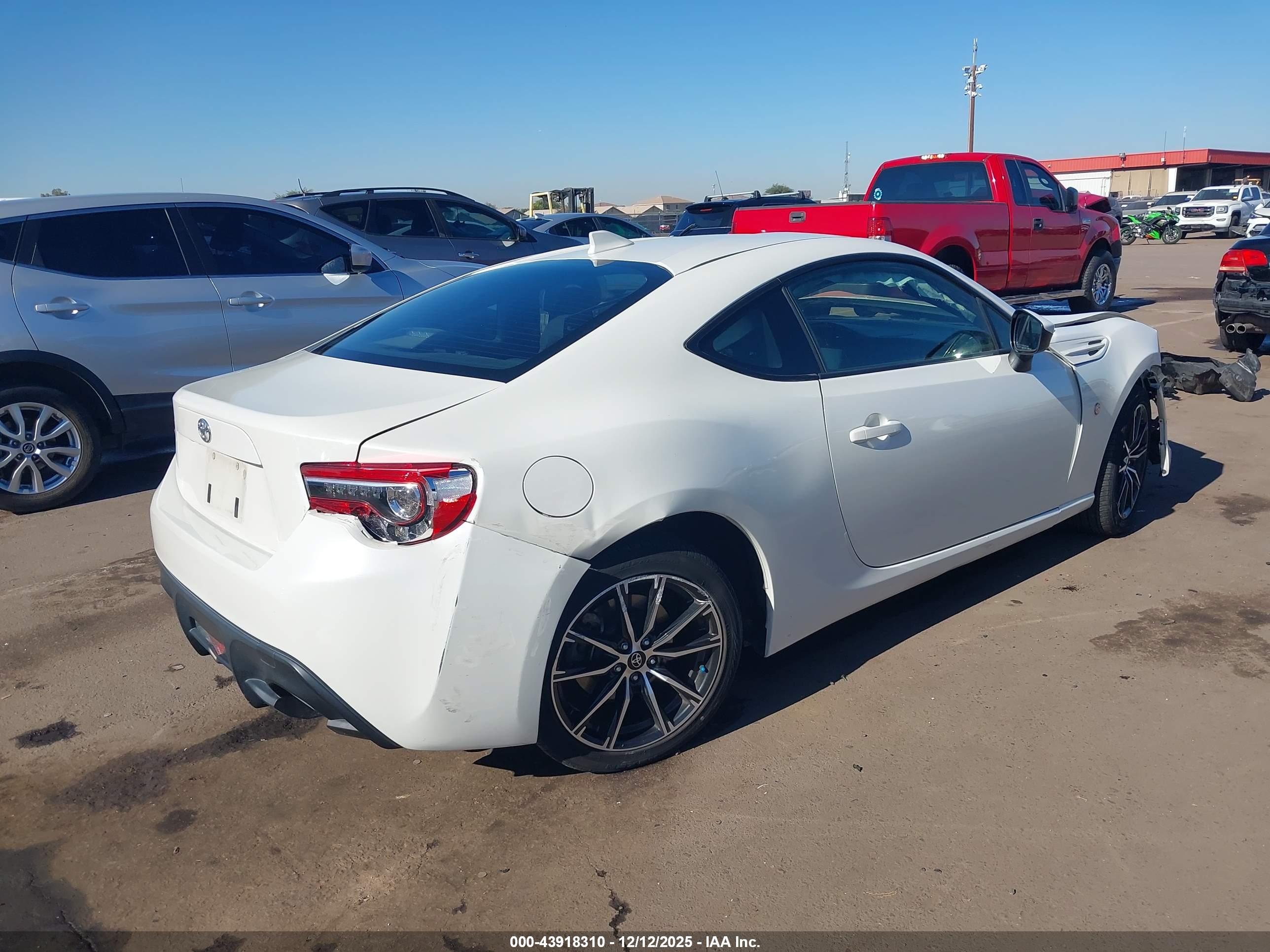 TOYOTA 86 image 4