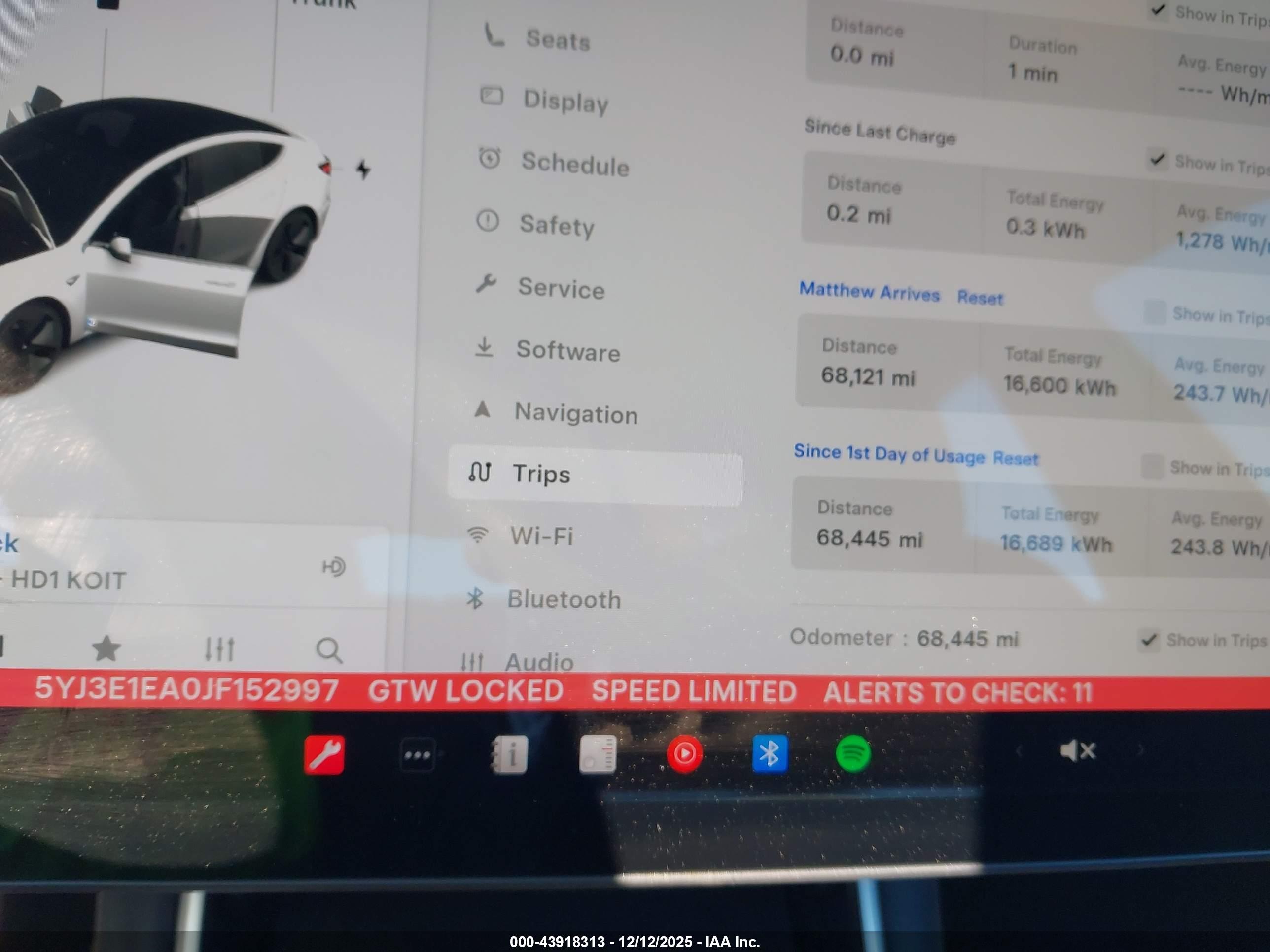 TESLA MODEL image 7