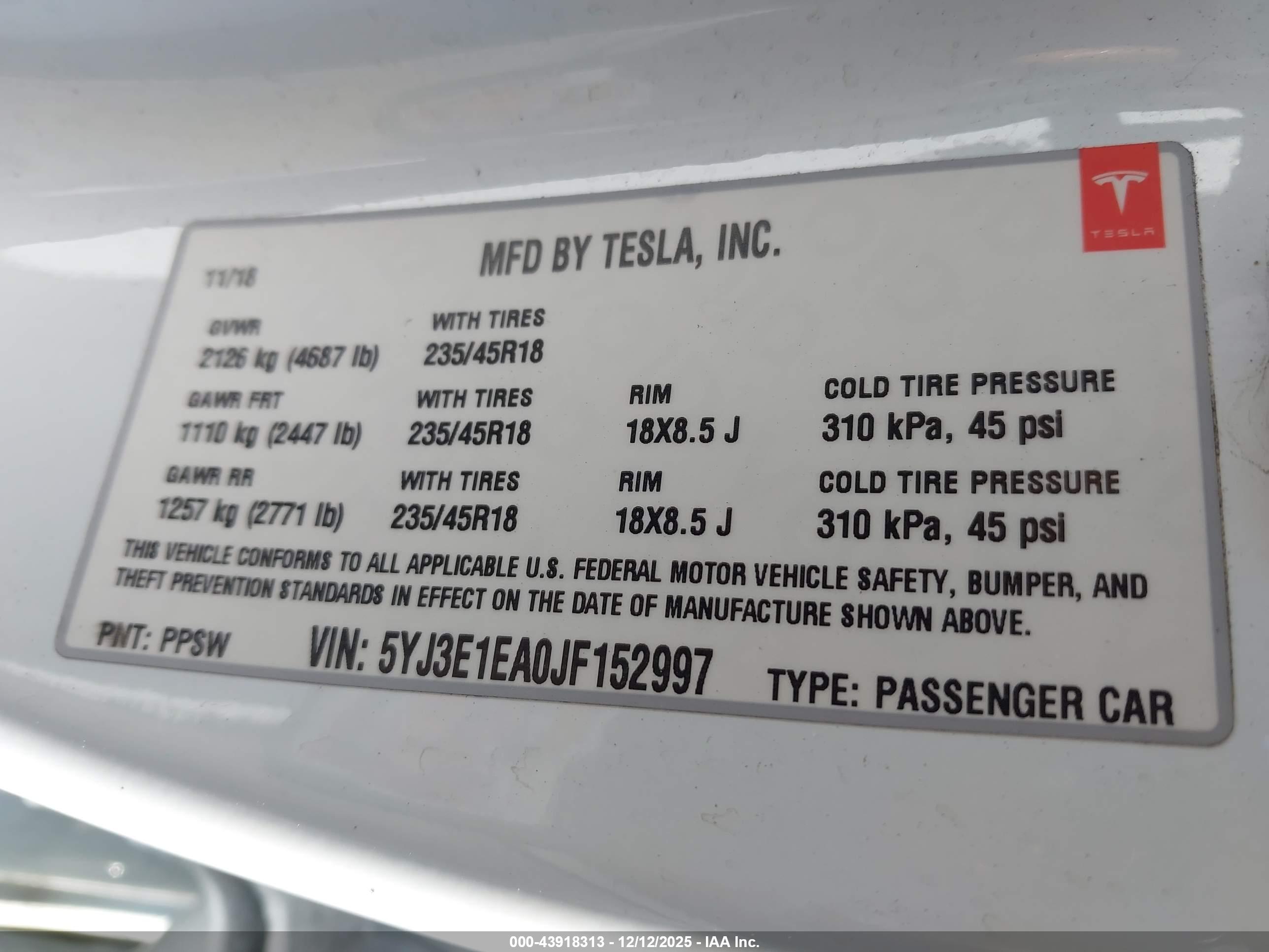 TESLA MODEL image 9
