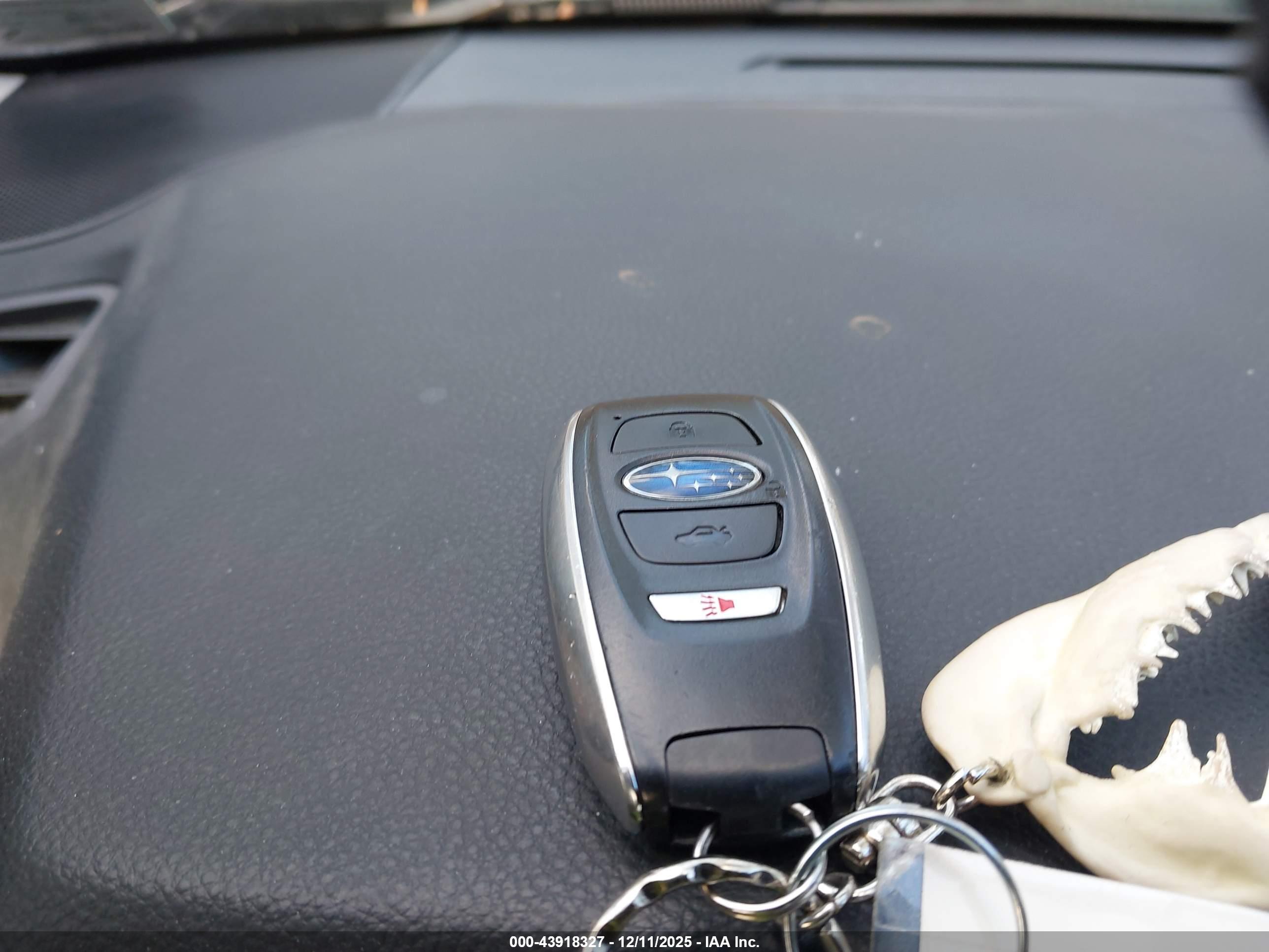 SUBARU OUTBACK image 11
