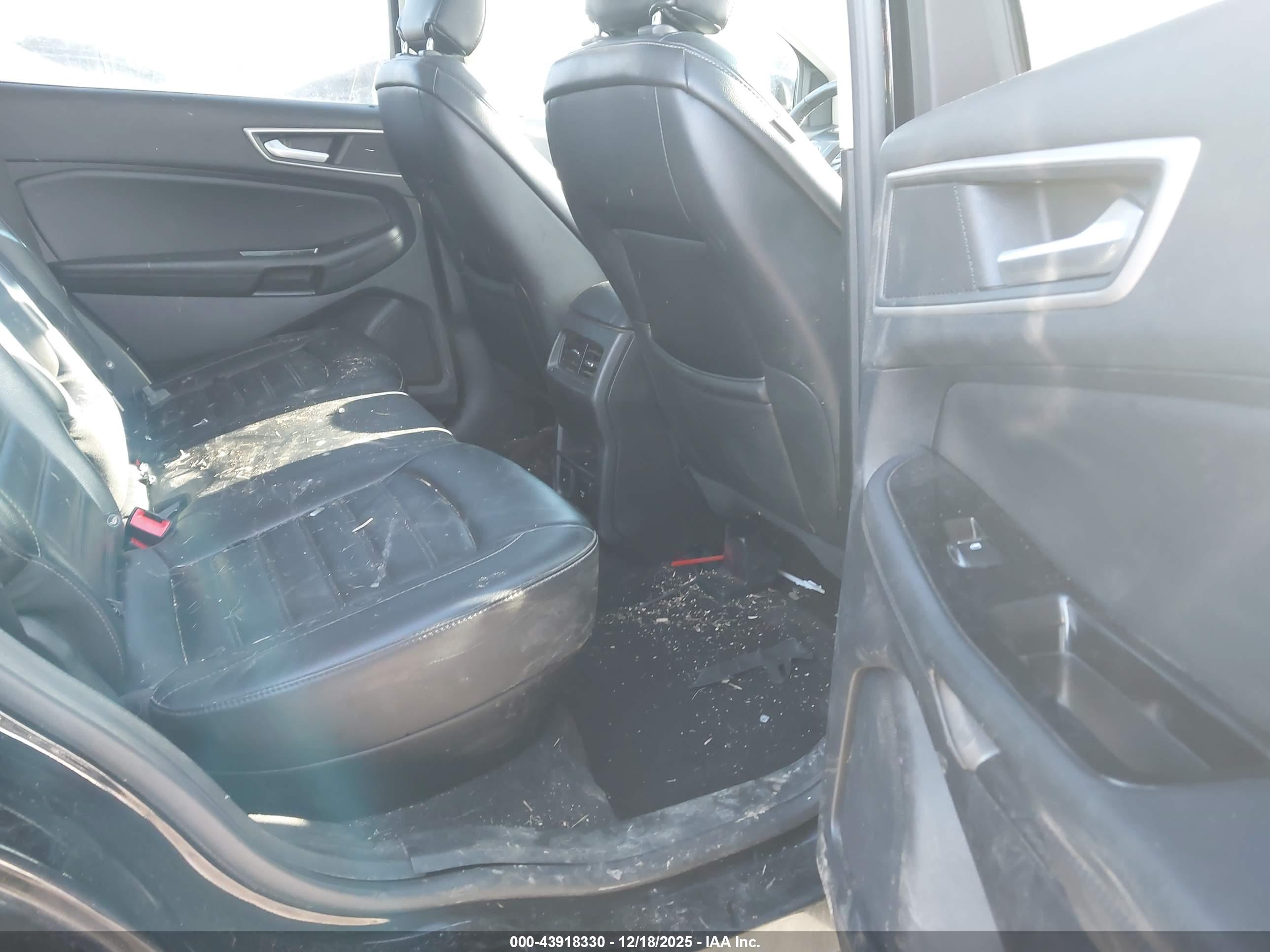 FORD EDGE image 8