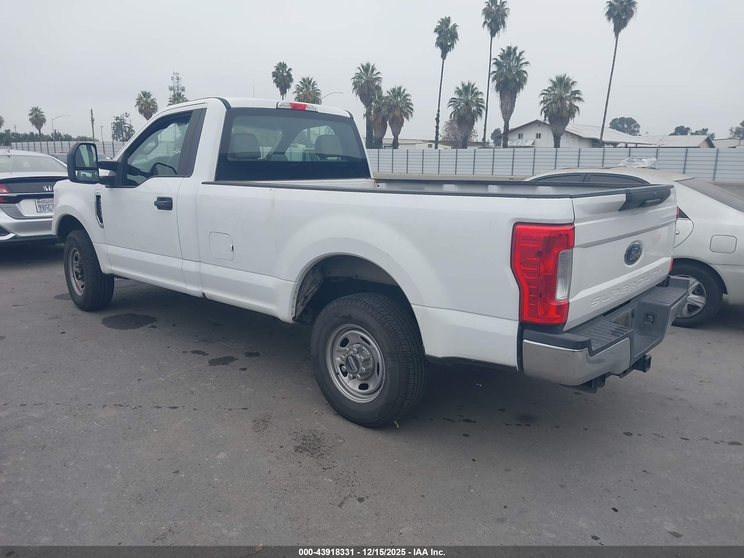 FORD F-250 image 3