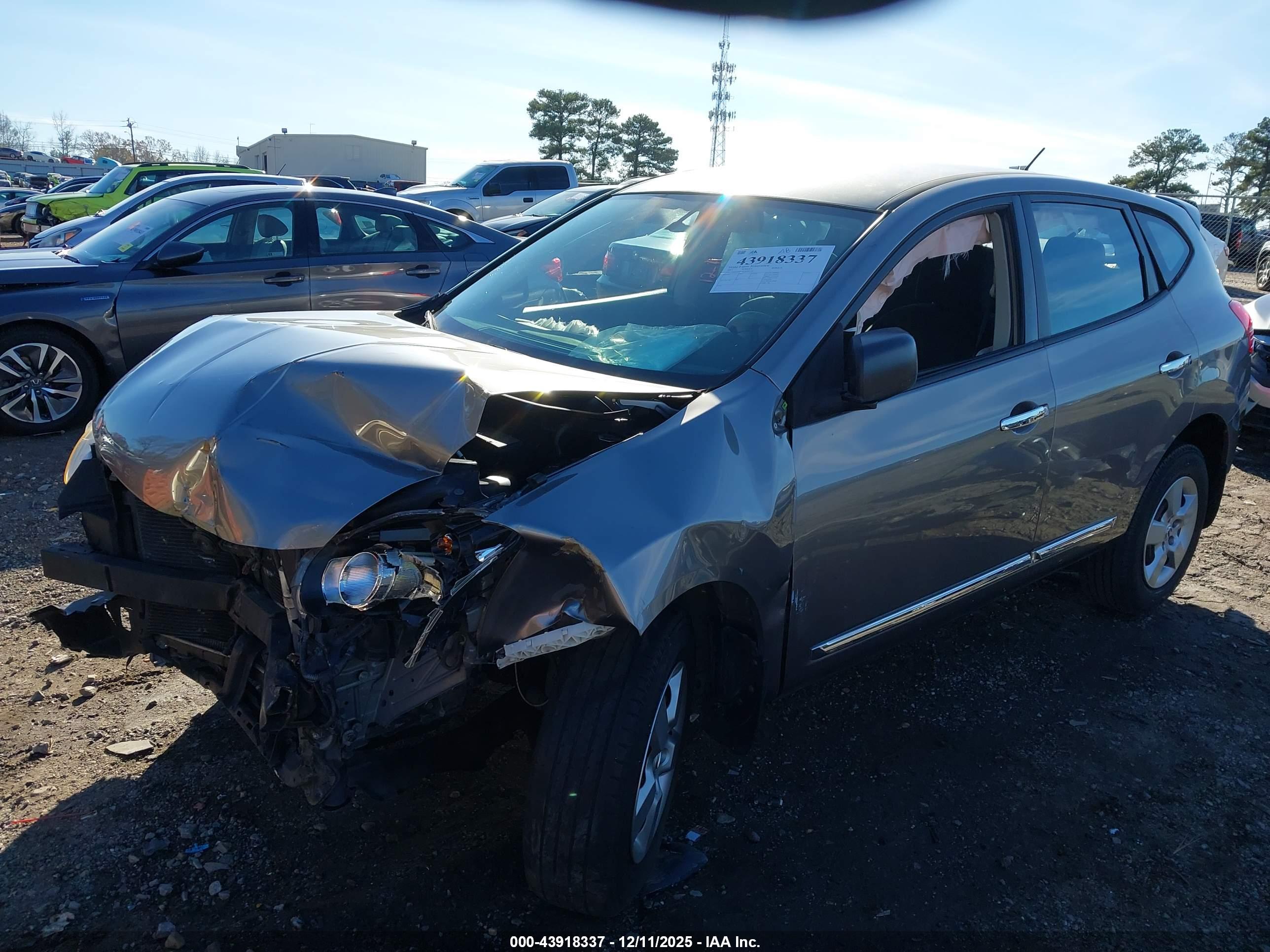 NISSAN ROGUE image 6