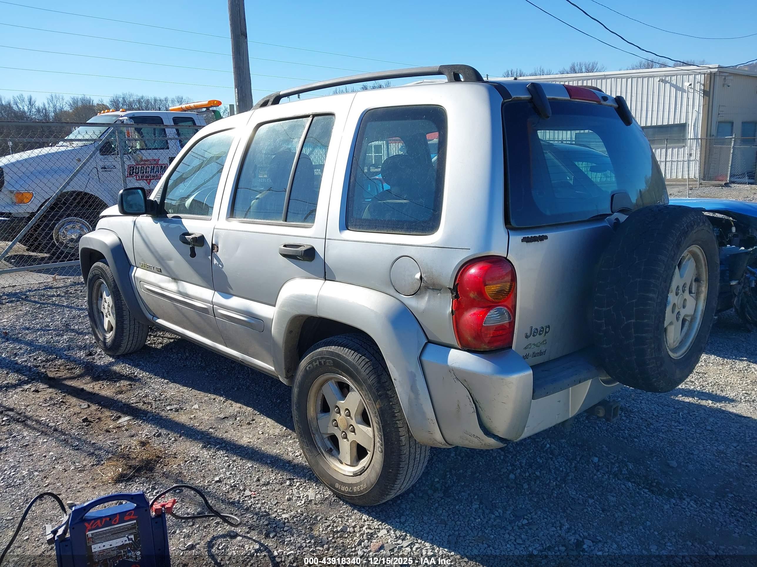 JEEP LIBERTY image 3