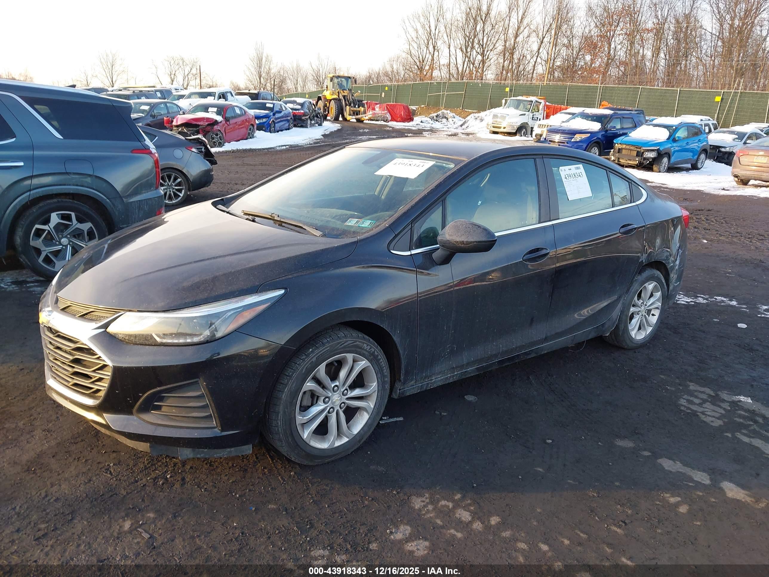 CHEVROLET CRUZE image 2