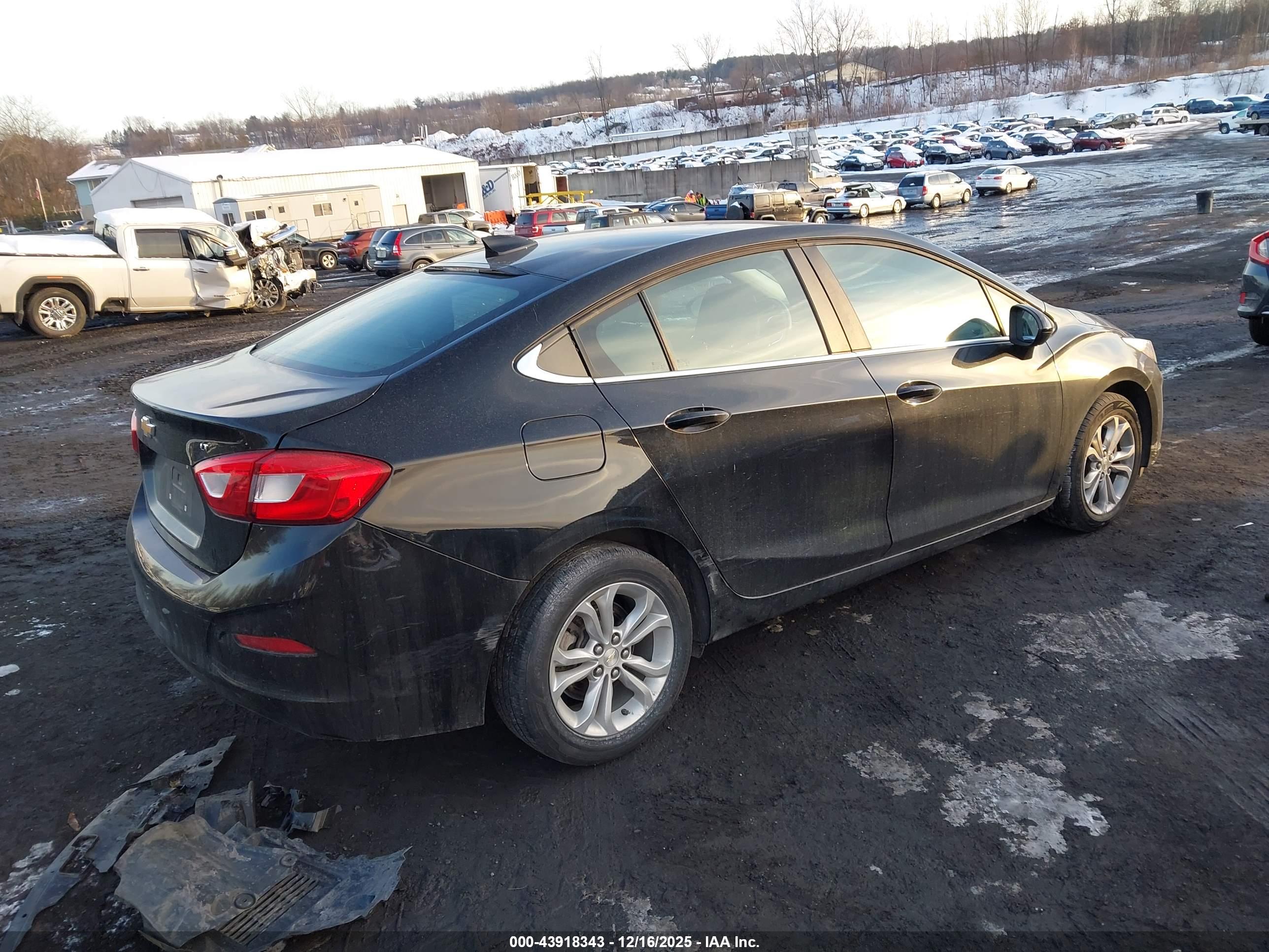 CHEVROLET CRUZE image 4