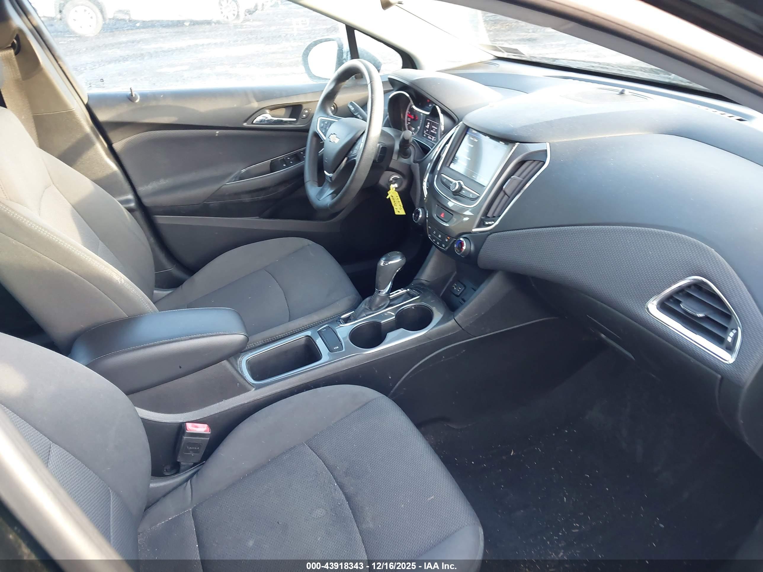CHEVROLET CRUZE image 5