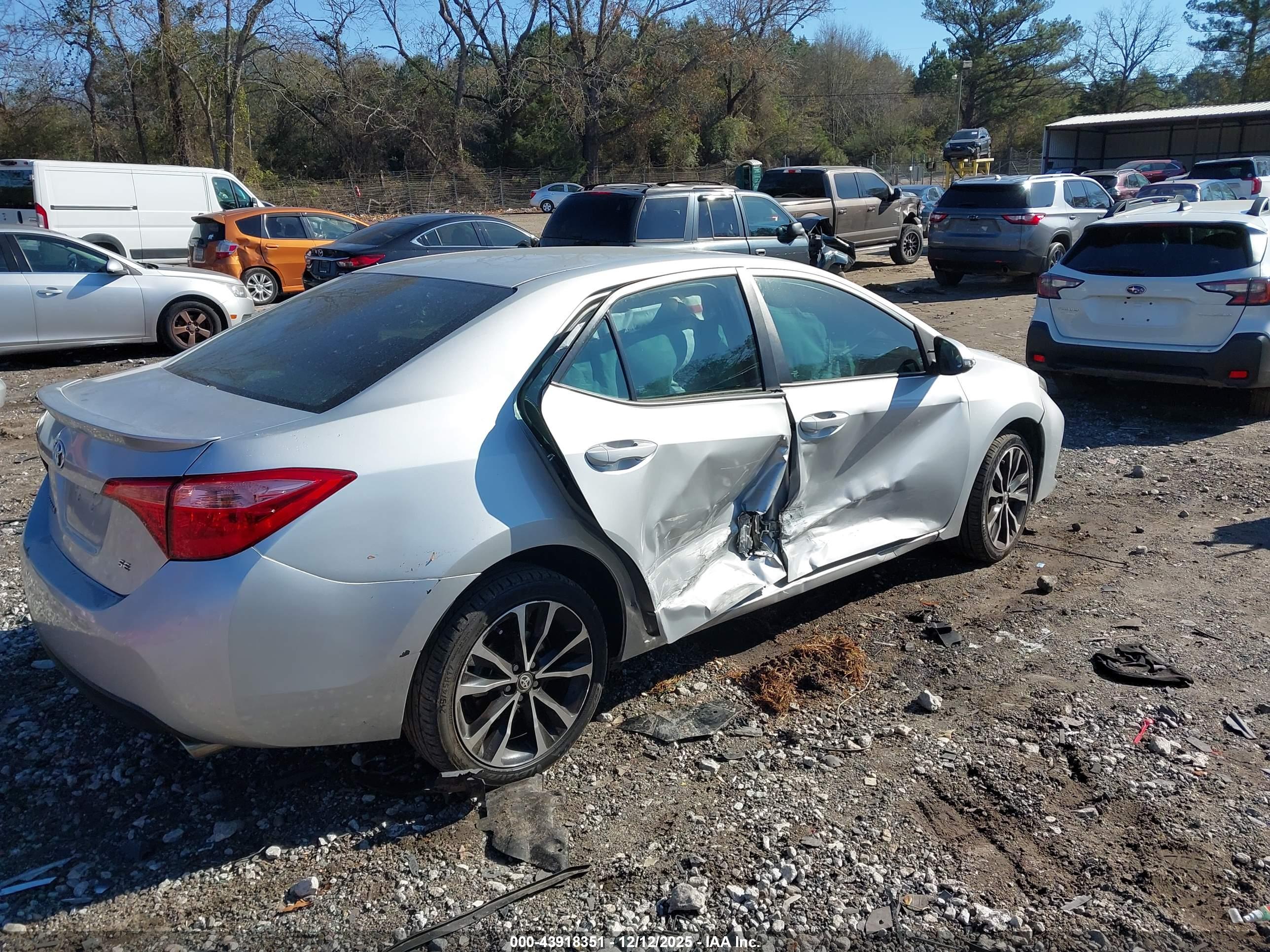 TOYOTA COROLLA image 4