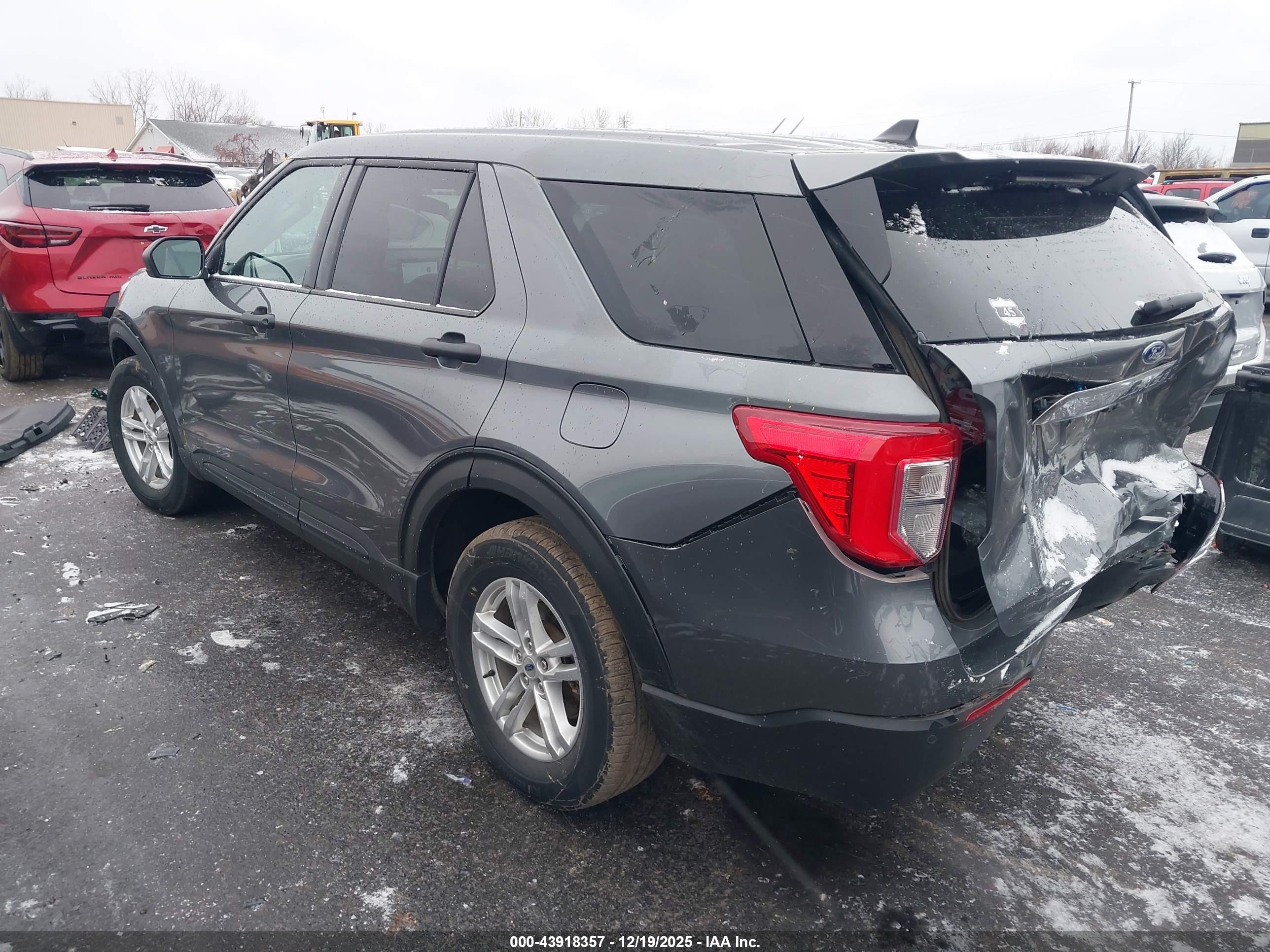 FORD EXPLORER image 3