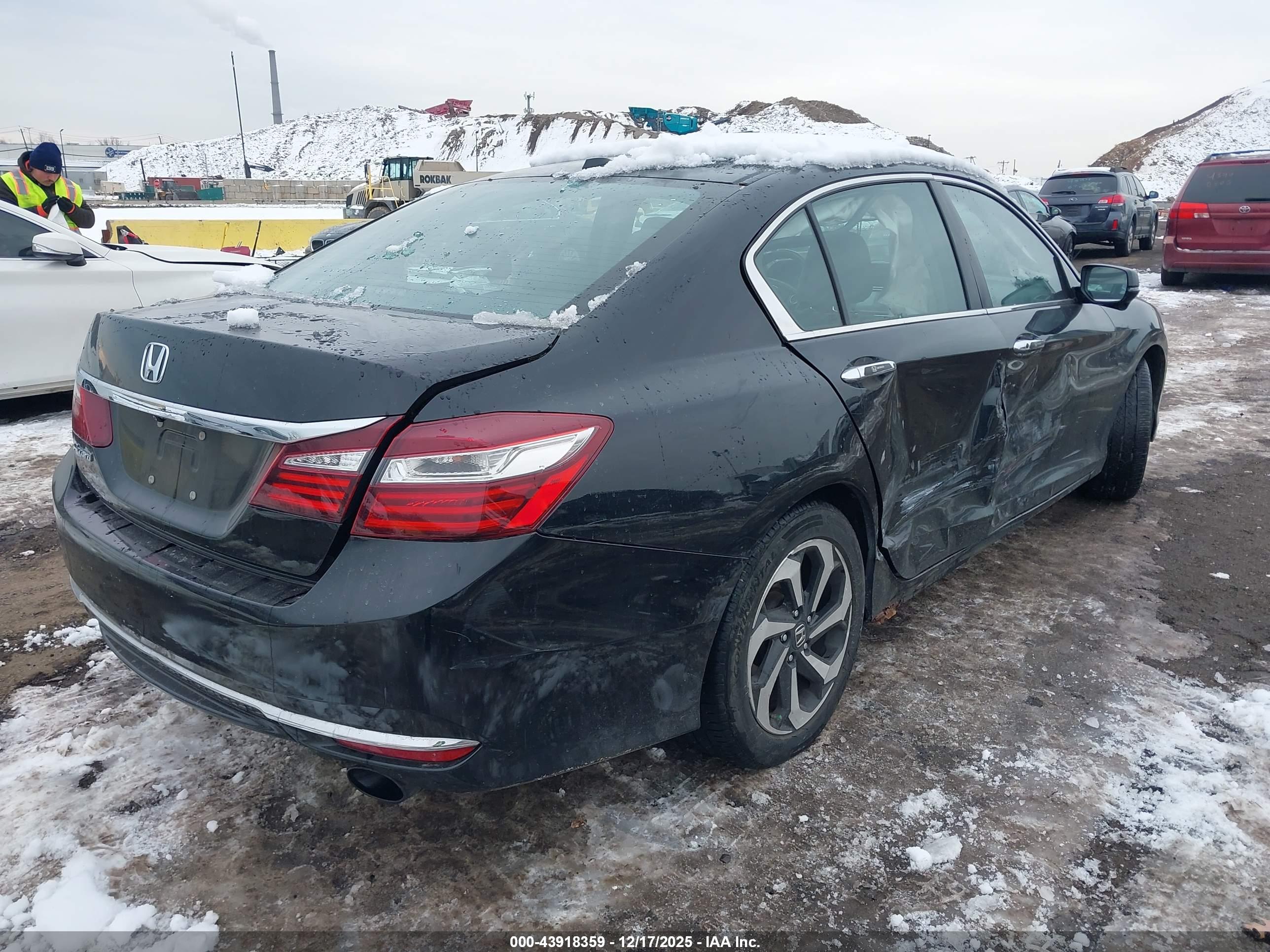 HONDA ACCORD image 4