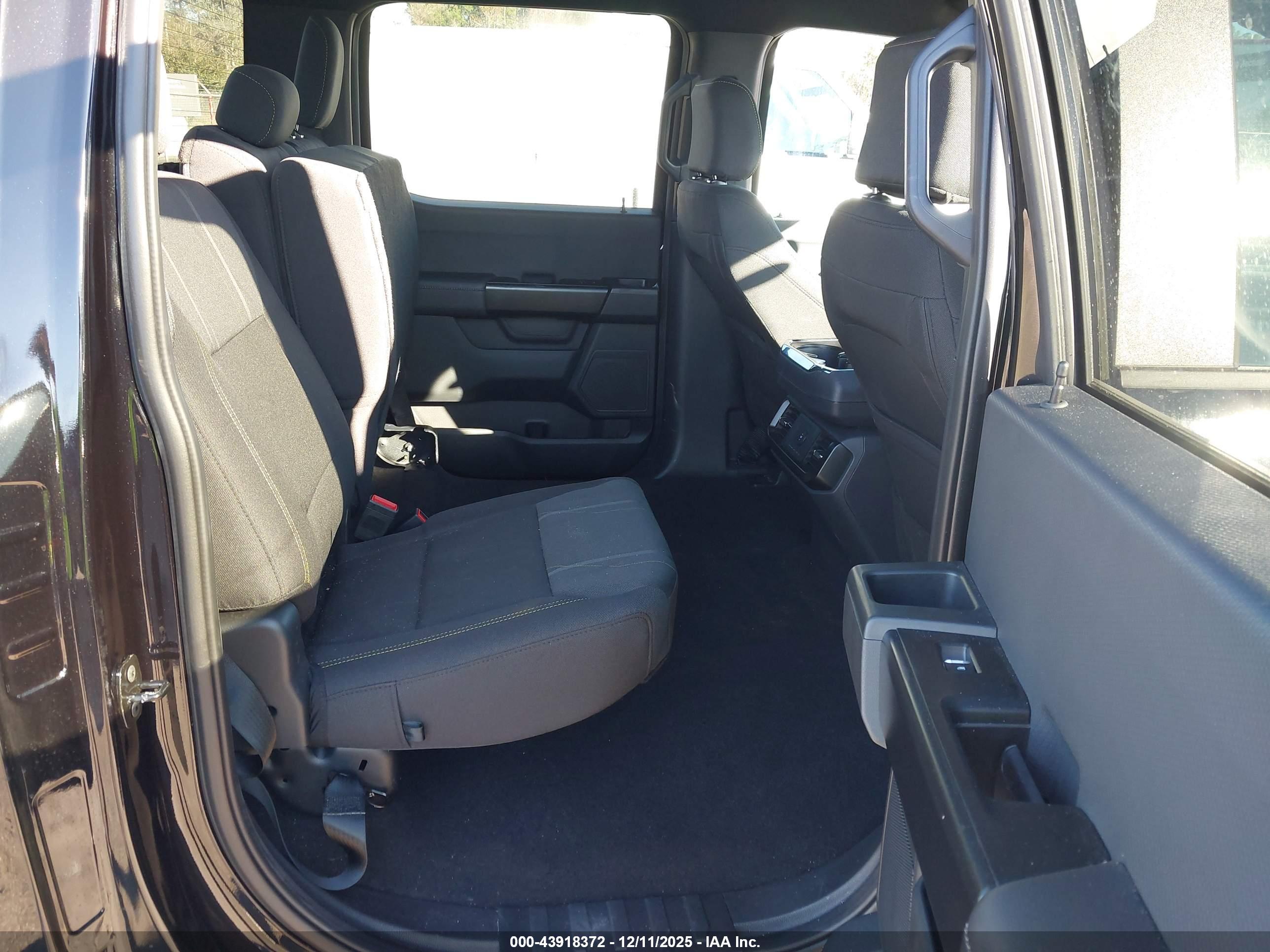FORD F-150 image 8