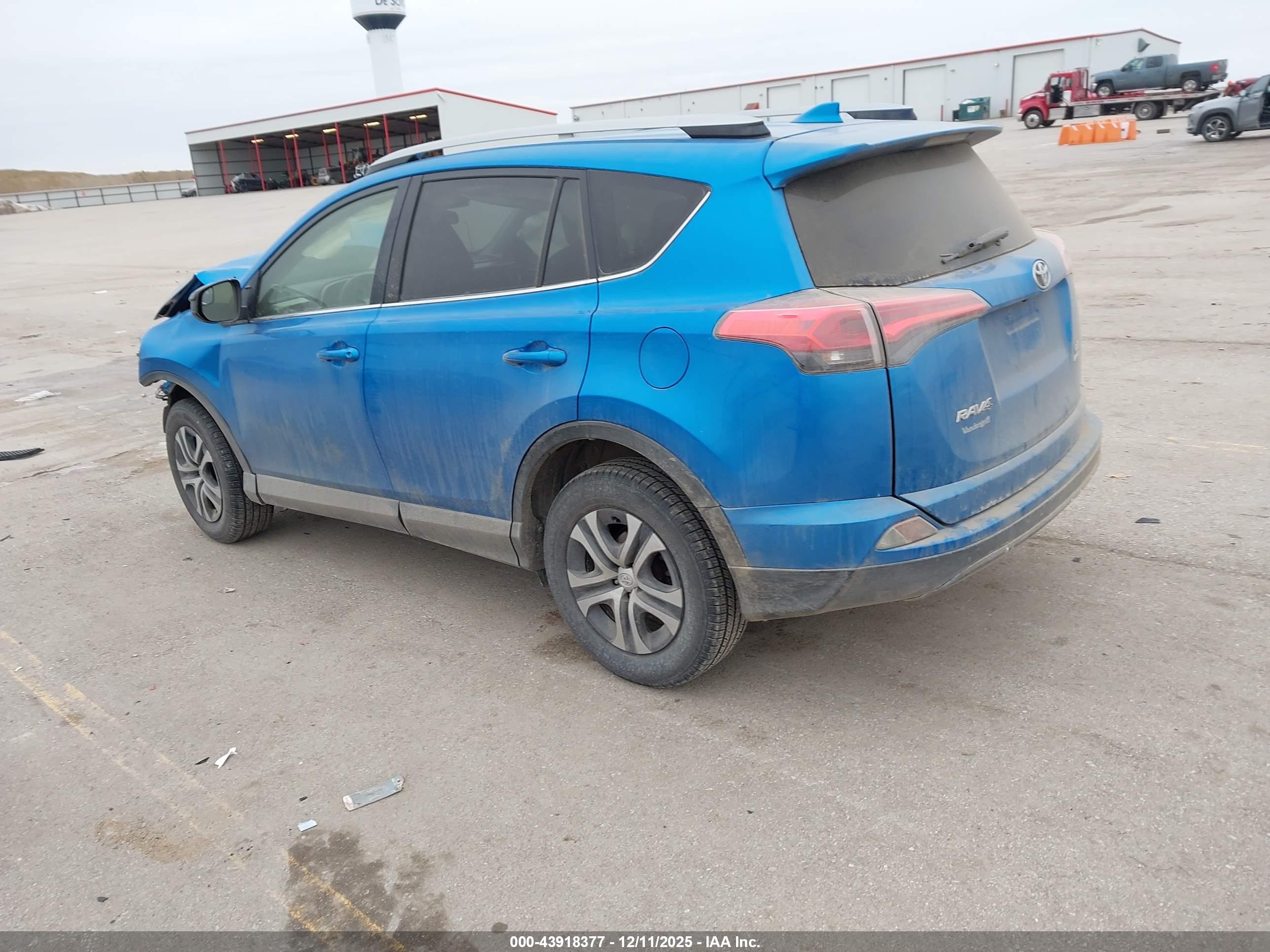 TOYOTA RAV4 image 3