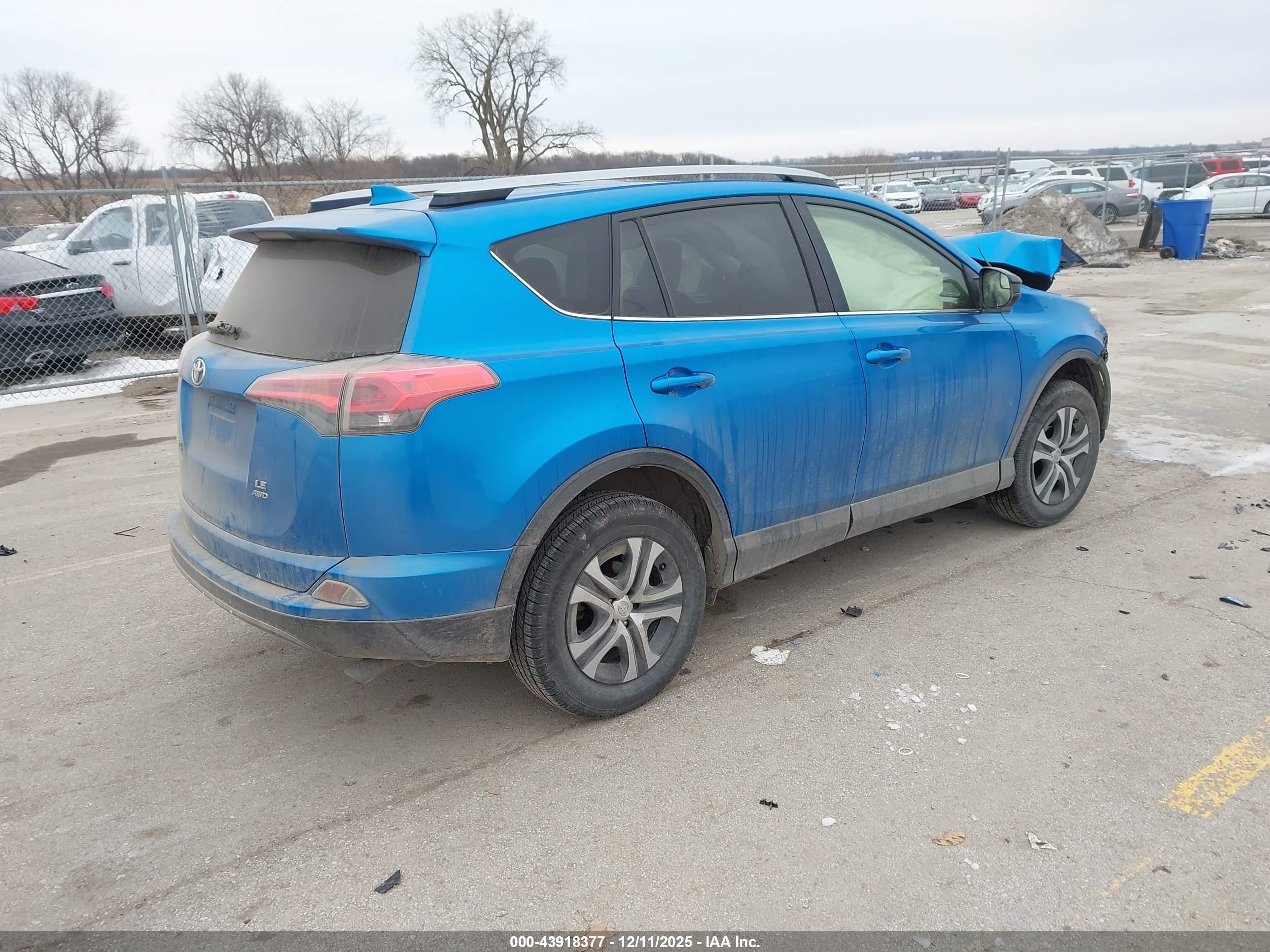 TOYOTA RAV4 image 4