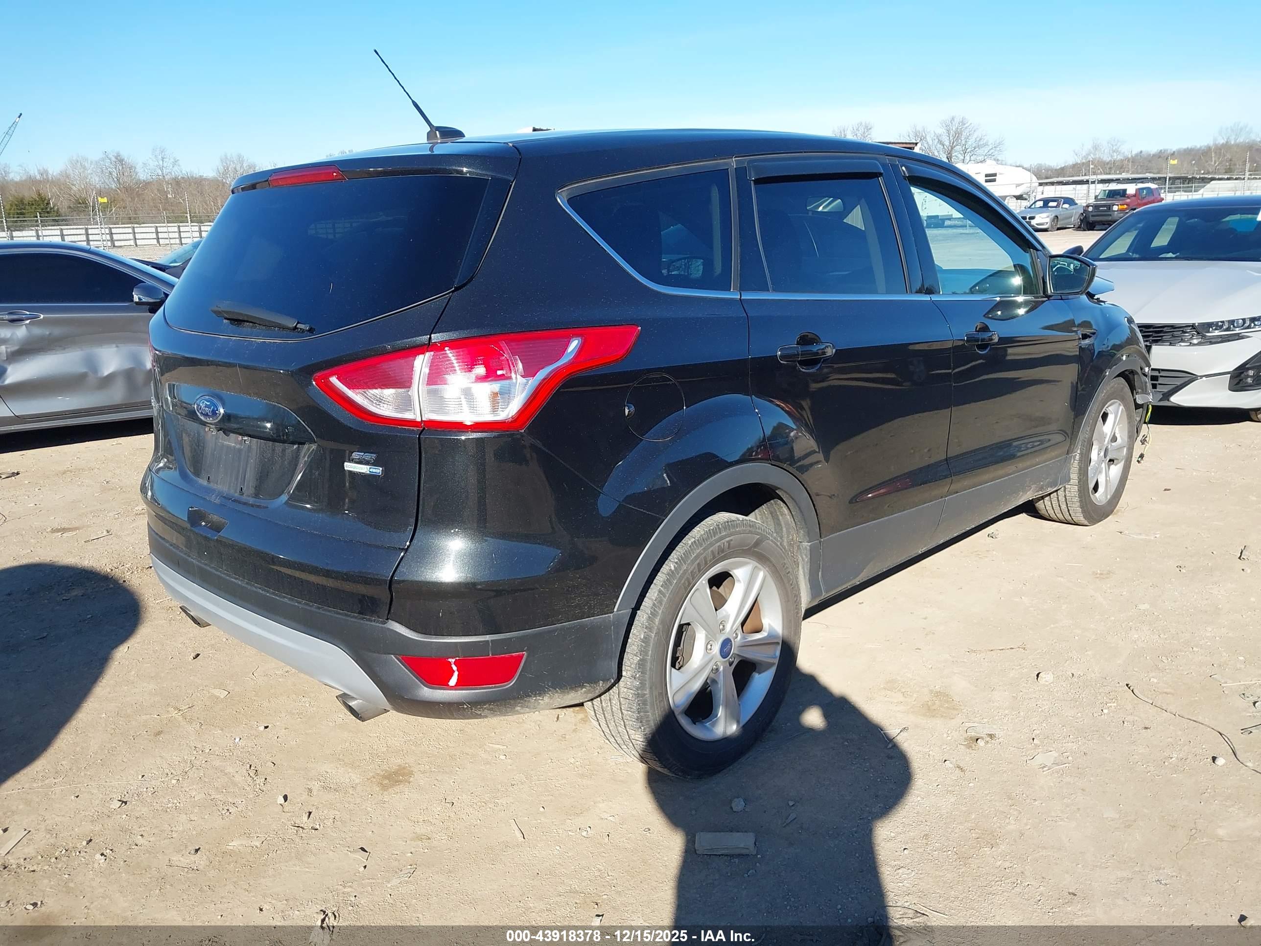 FORD ESCAPE image 4